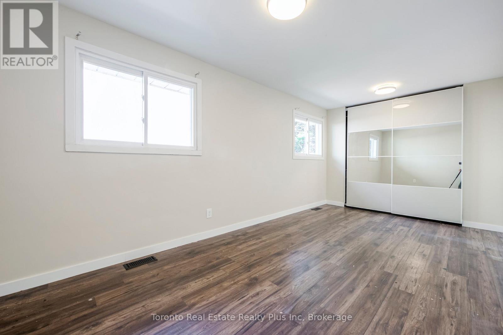 614 Gibb Street, Oshawa, Ontario  L1J 1Z7 - Photo 9 - E12664338