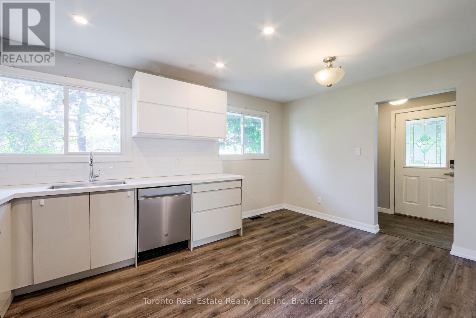 614 Gibb Street, Oshawa, Ontario  L1J 1Z7 - Photo 6 - E12664338