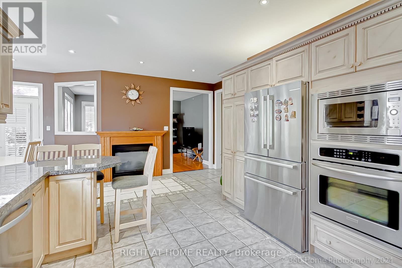 103 Oak Avenue, Richmond Hill, Ontario  L4C 6R6 - Photo 16 - N12664426