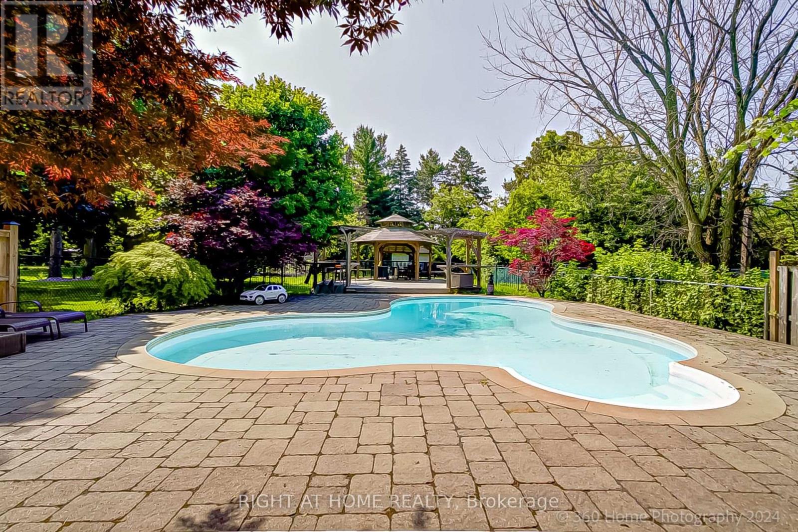 103 Oak Avenue, Richmond Hill, Ontario  L4C 6R6 - Photo 32 - N12664426