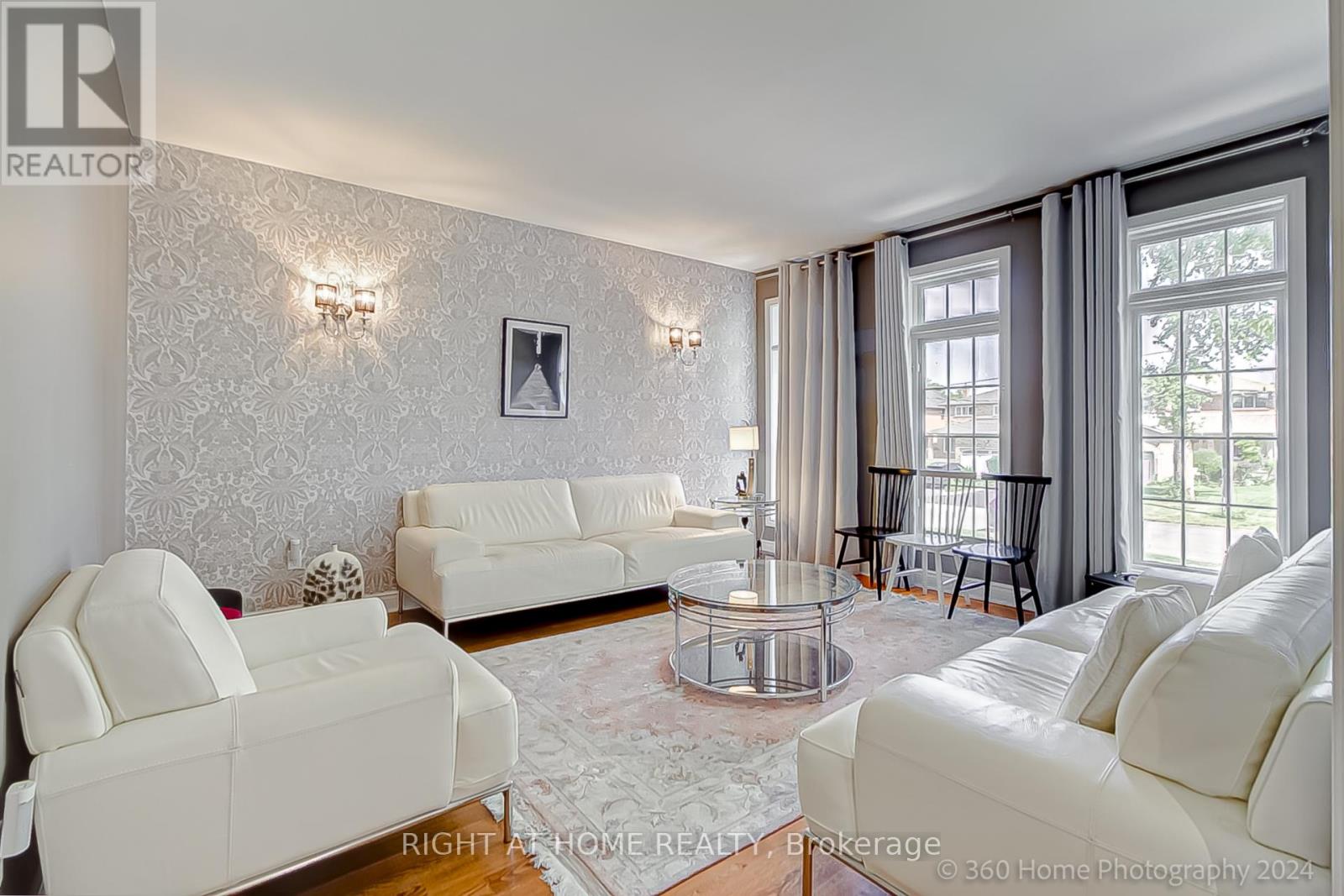 103 Oak Avenue, Richmond Hill, Ontario  L4C 6R6 - Photo 4 - N12664426