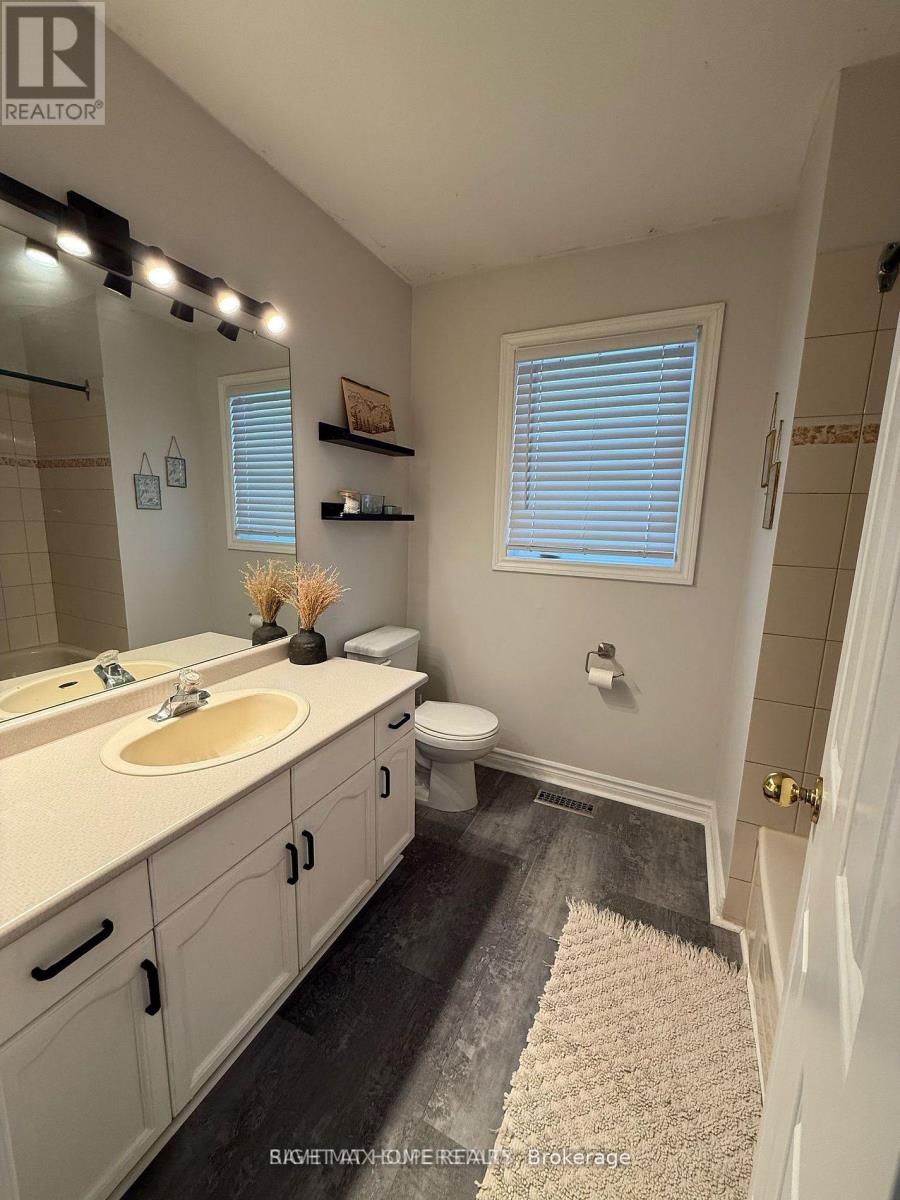 363 Leacock Drive, Barrie, Ontario  L4N 5S6 - Photo 12 - S12664438