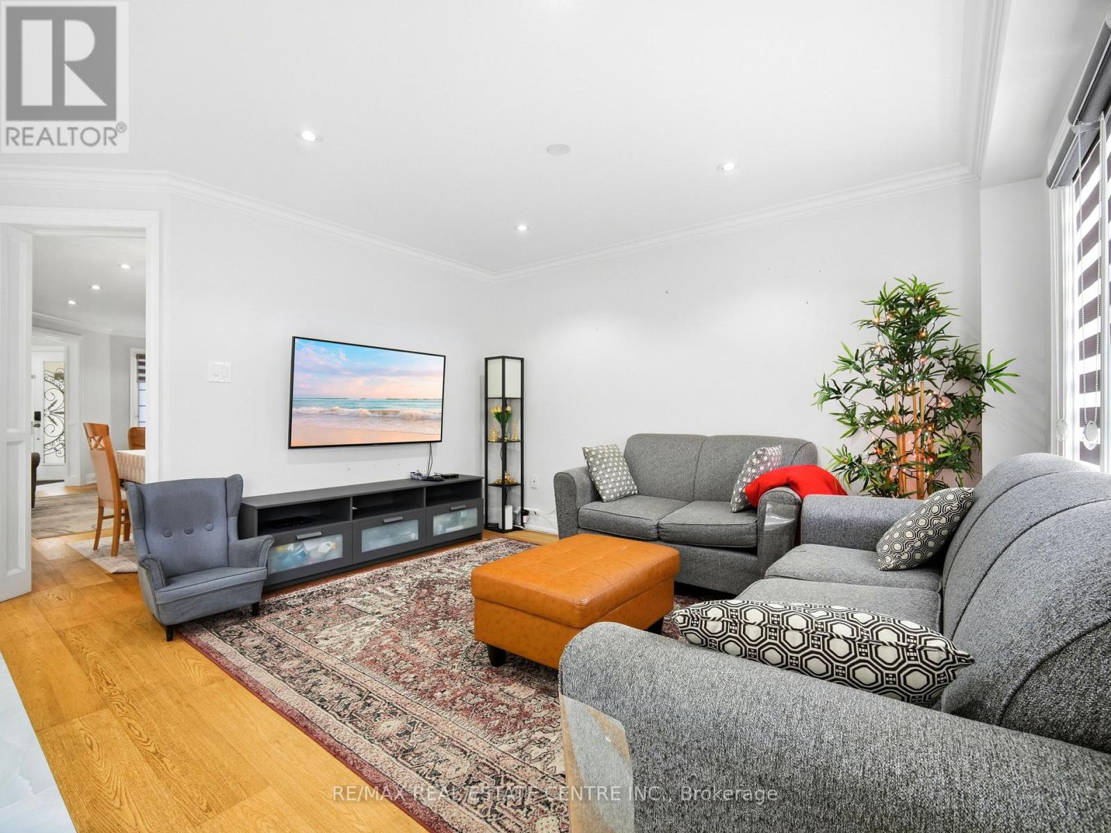 6 Mannel Crescent, Brampton, Ontario  L6Y 5E1 - Photo 17 - W12664436