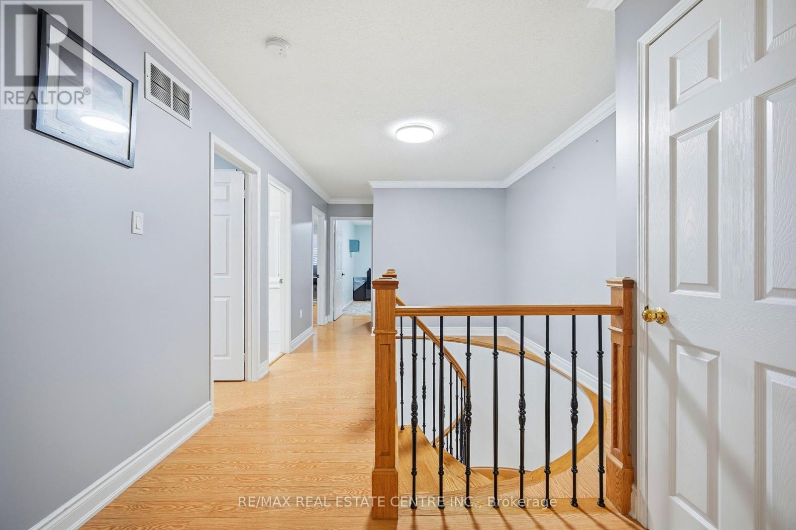 6 Mannel Crescent, Brampton, Ontario  L6Y 5E1 - Photo 21 - W12664436