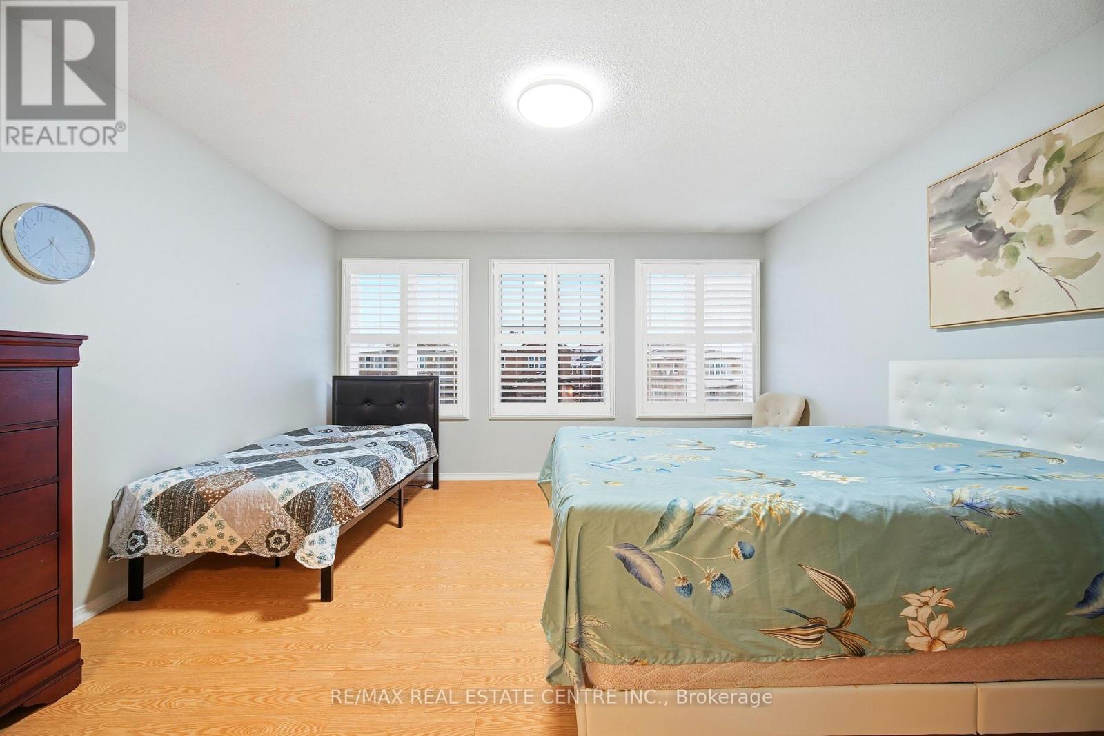 6 Mannel Crescent, Brampton, Ontario  L6Y 5E1 - Photo 23 - W12664436