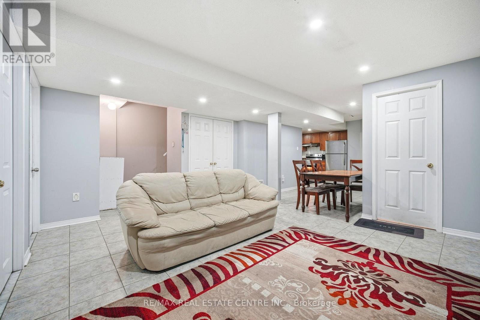 6 Mannel Crescent, Brampton, Ontario  L6Y 5E1 - Photo 37 - W12664436