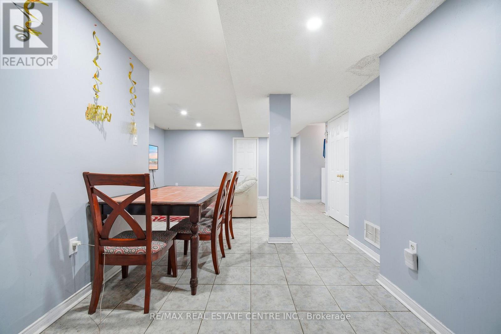 6 Mannel Crescent, Brampton, Ontario  L6Y 5E1 - Photo 42 - W12664436