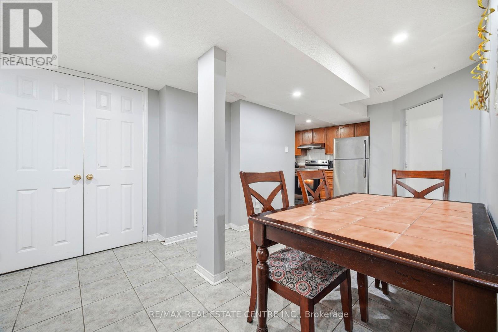 6 Mannel Crescent, Brampton, Ontario  L6Y 5E1 - Photo 43 - W12664436