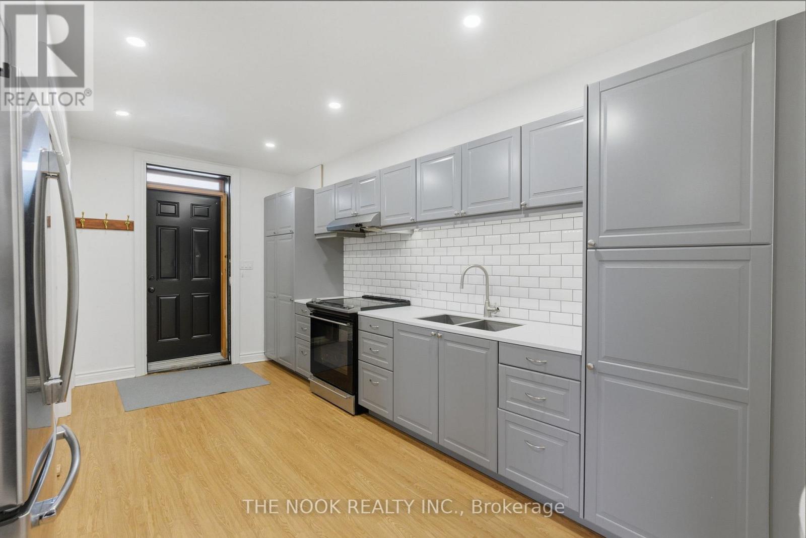 Level 3 - 118 Walton Street, Port Hope, Ontario  L1A 1N5 - Photo 3 - X12664528