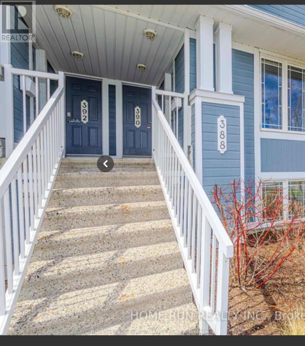 390 Crownridge Drive N, Ottawa, Ontario K2M 3A4 - Photo 2 - X12664478