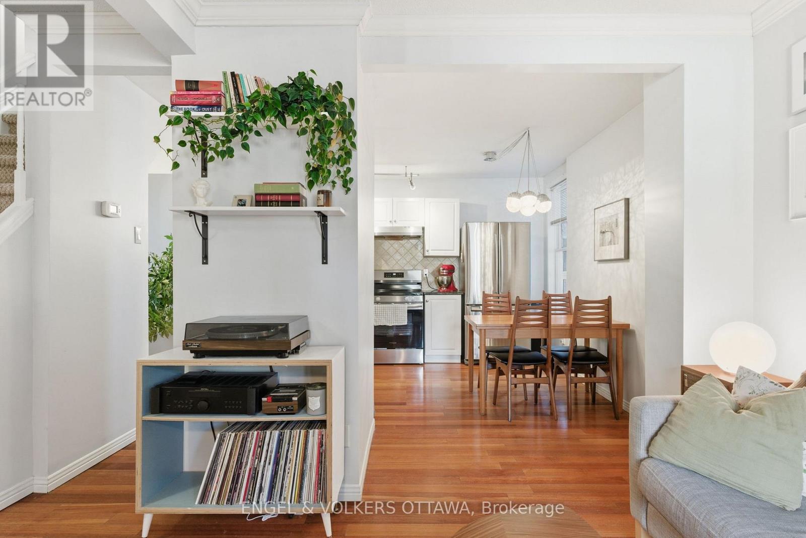 364 Arlington Avenue, Ottawa, Ontario  K1R 6Z3 - Photo 6 - X12664480