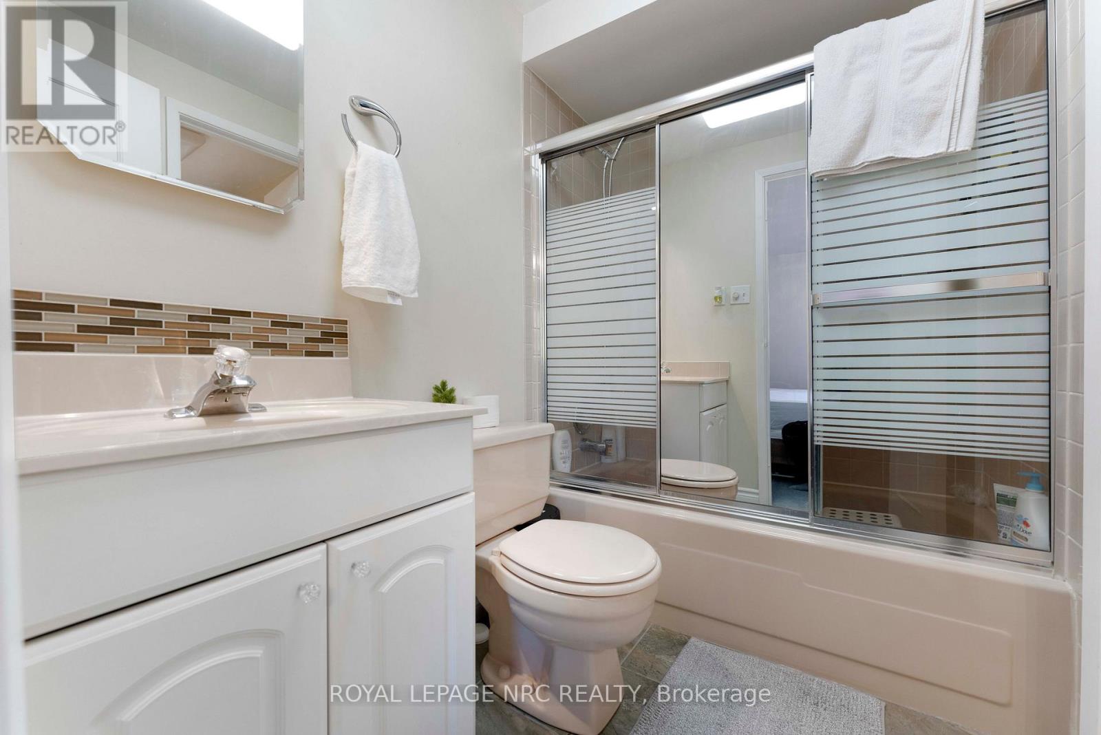 Unit - 4 - 2232 Upper Middle Road, Burlington, Ontario  L7P 2Z9 - Photo 21 - W12664468