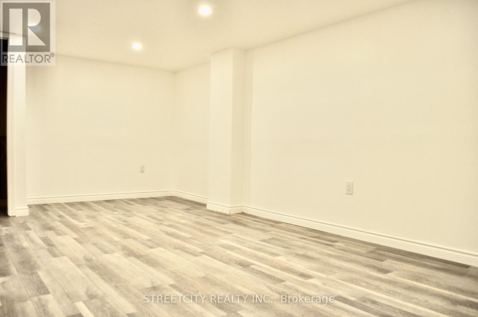 Photo 19 of 28 for 371 Speight Boulevard