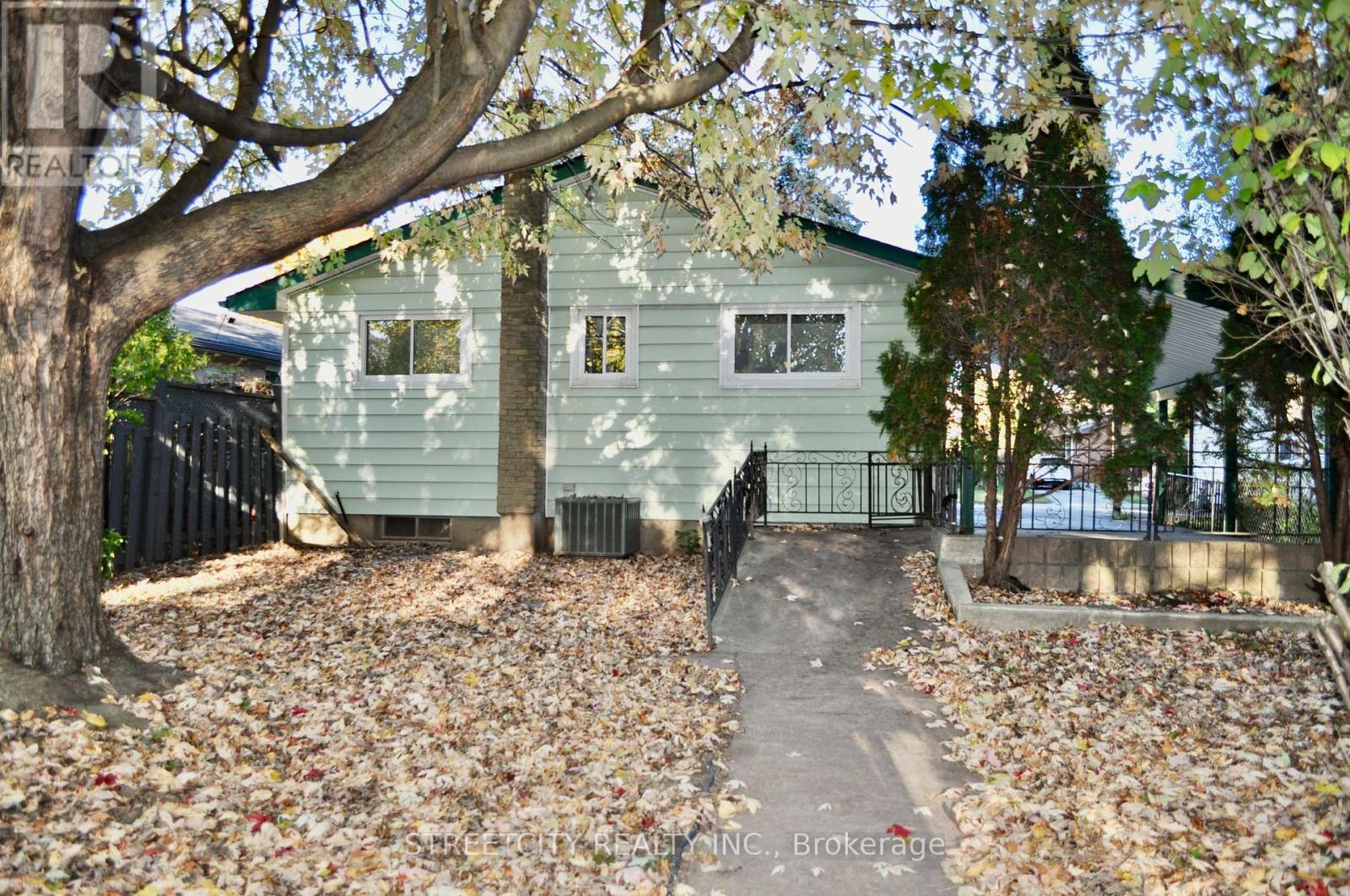 Photo 28 of 28 for 371 Speight Boulevard