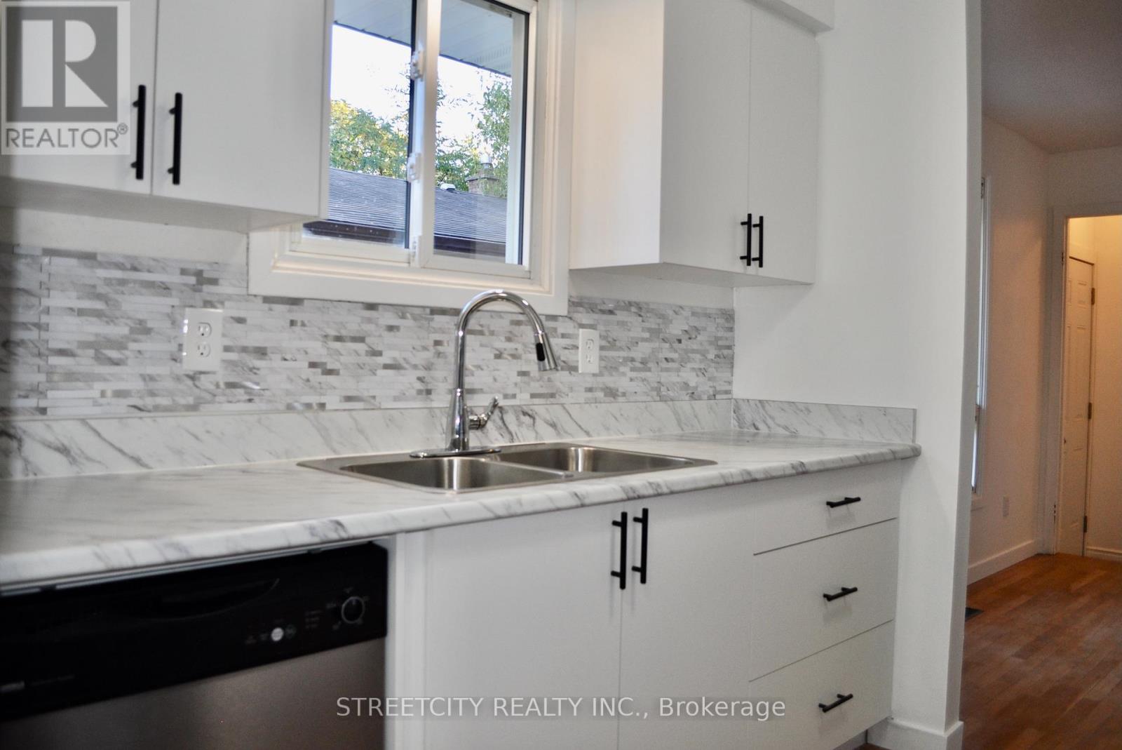 Photo 5 of 28 for 371 Speight Boulevard