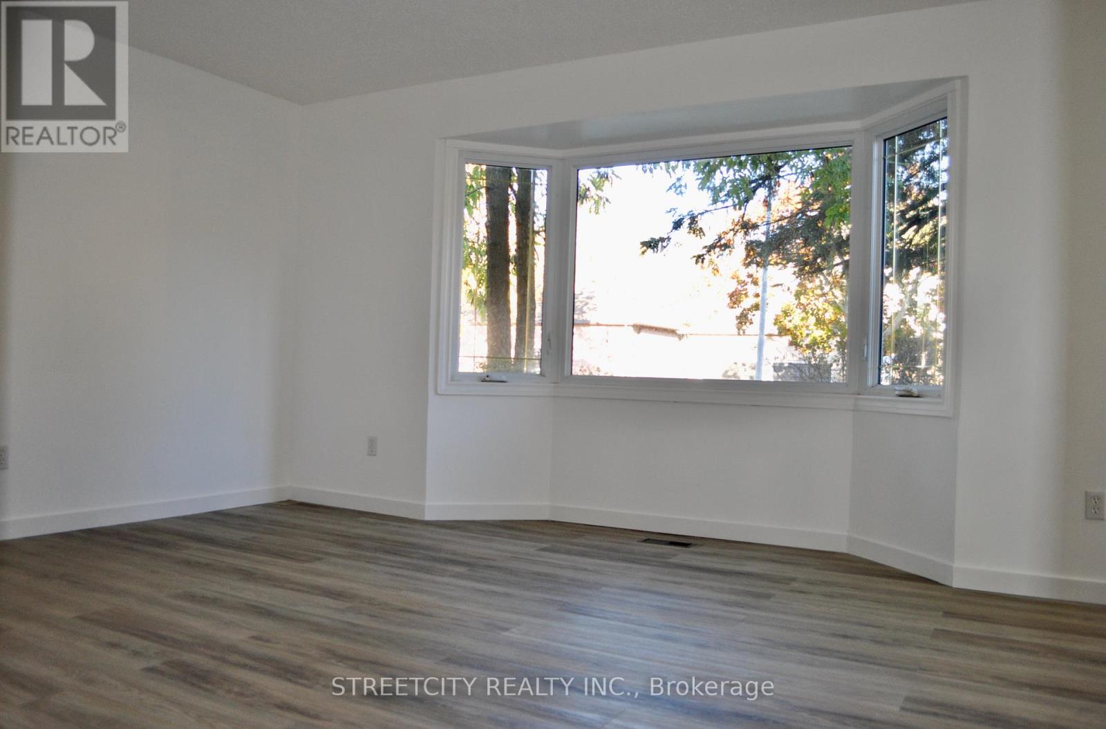 Photo 9 of 28 for 371 Speight Boulevard