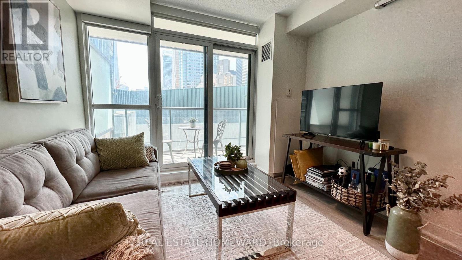 605 - 1 Scott Street, Toronto, Ontario  M5E 1A1 - Photo 1 - C12664458