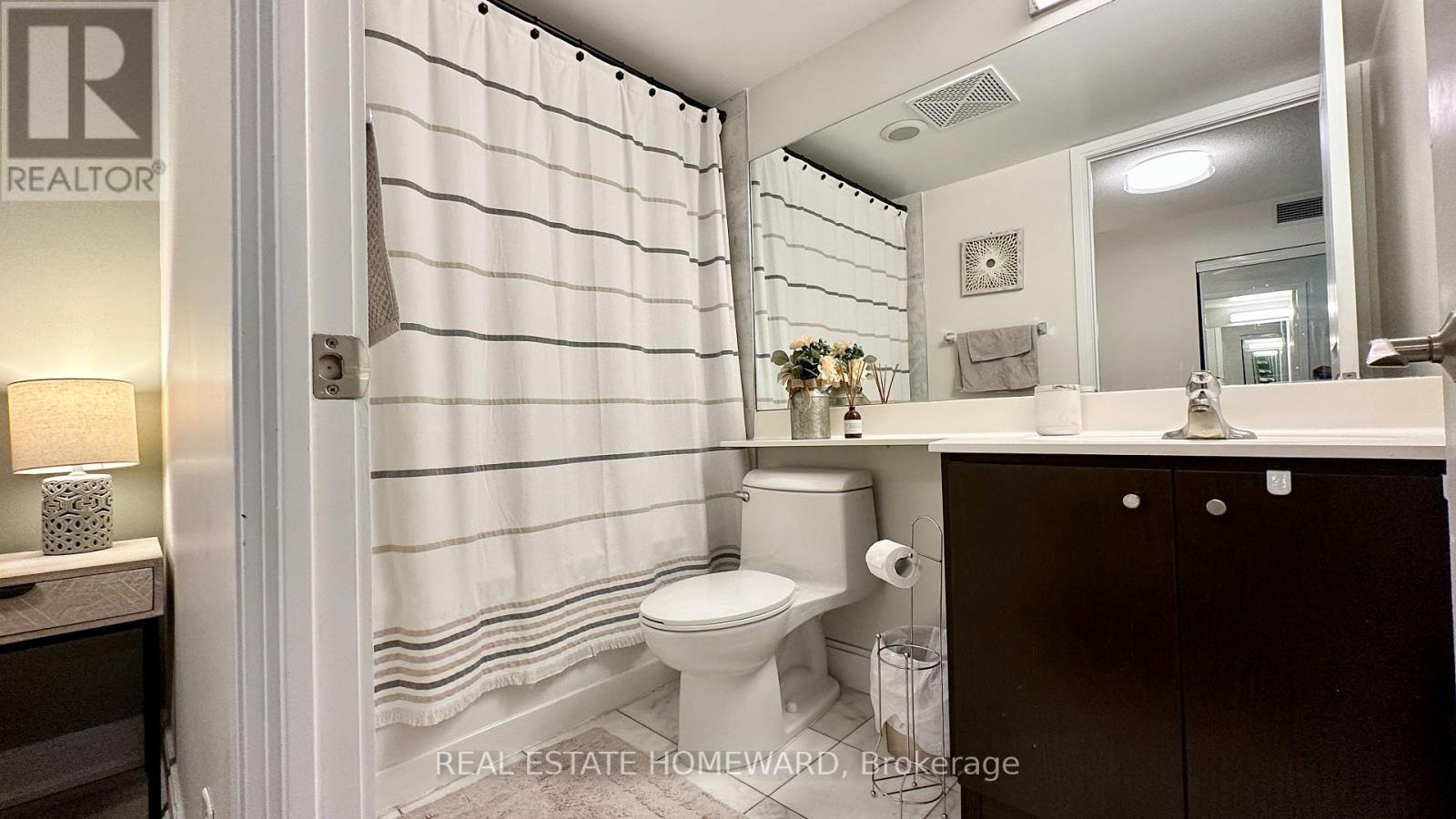 605 - 1 Scott Street, Toronto, Ontario  M5E 1A1 - Photo 11 - C12664458