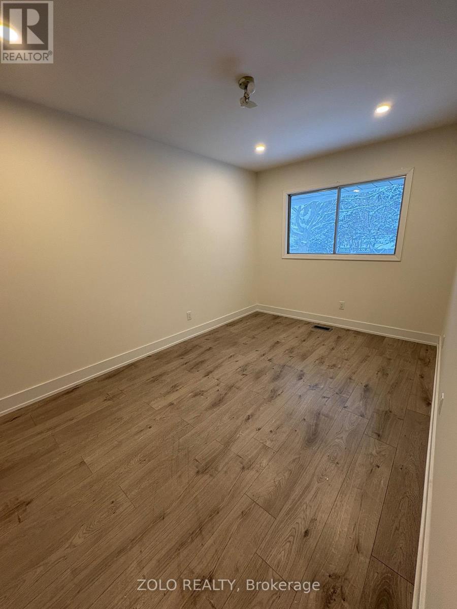 3 Highcroft Road, Barrie, Ontario  L4N 2X3 - Photo 10 - S12664462