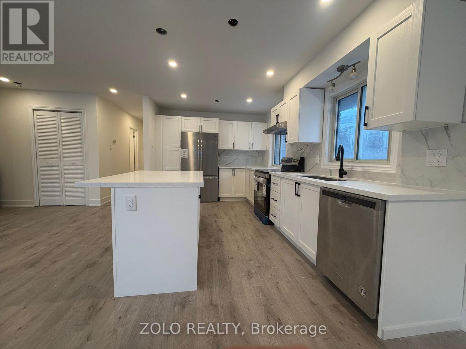 3 Highcroft Road, Barrie, Ontario  L4N 2X3 - Photo 5 - S12664462