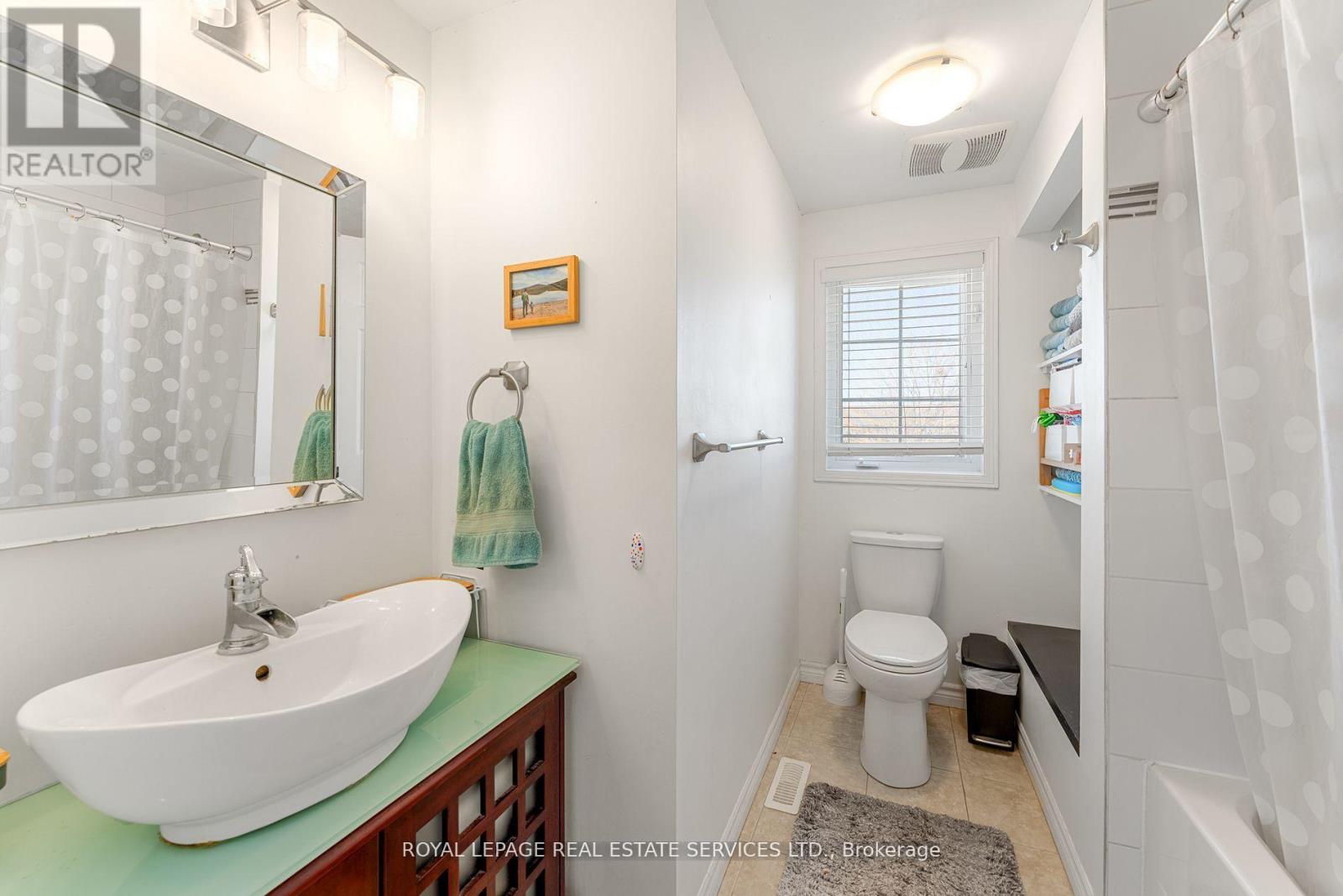 4 Weymouth Road, Barrie, Ontario  L4M 6R9 - Photo 14 - S12664526