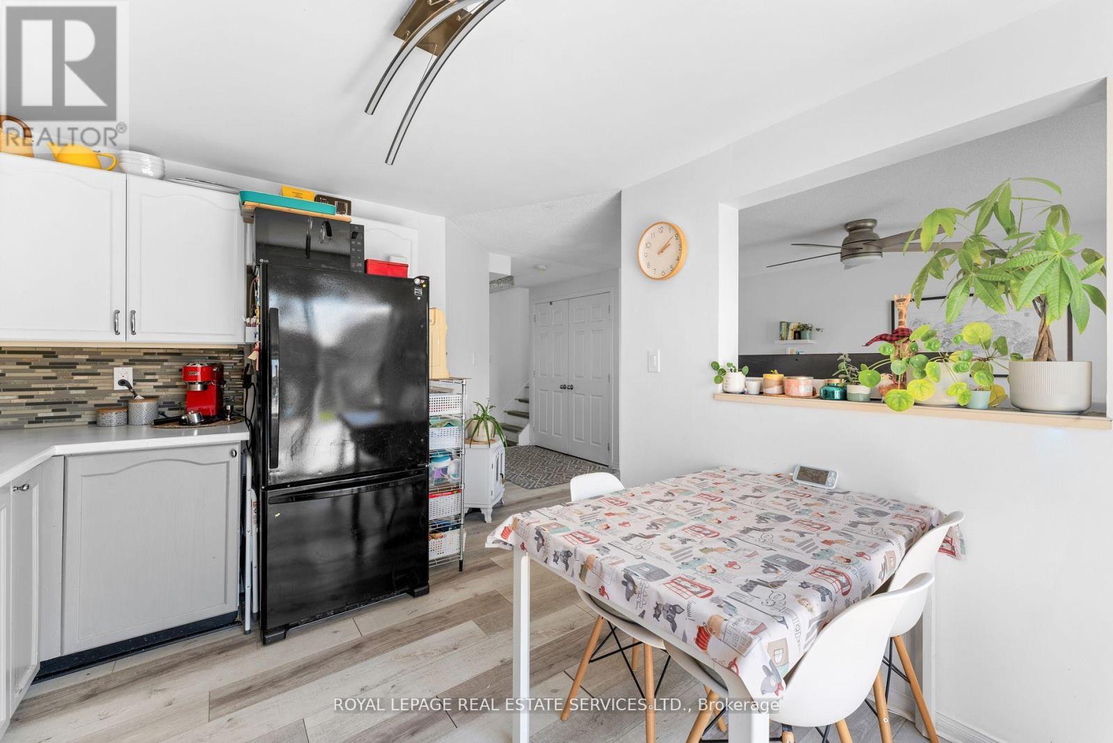 4 Weymouth Road, Barrie, Ontario  L4M 6R9 - Photo 9 - S12664526