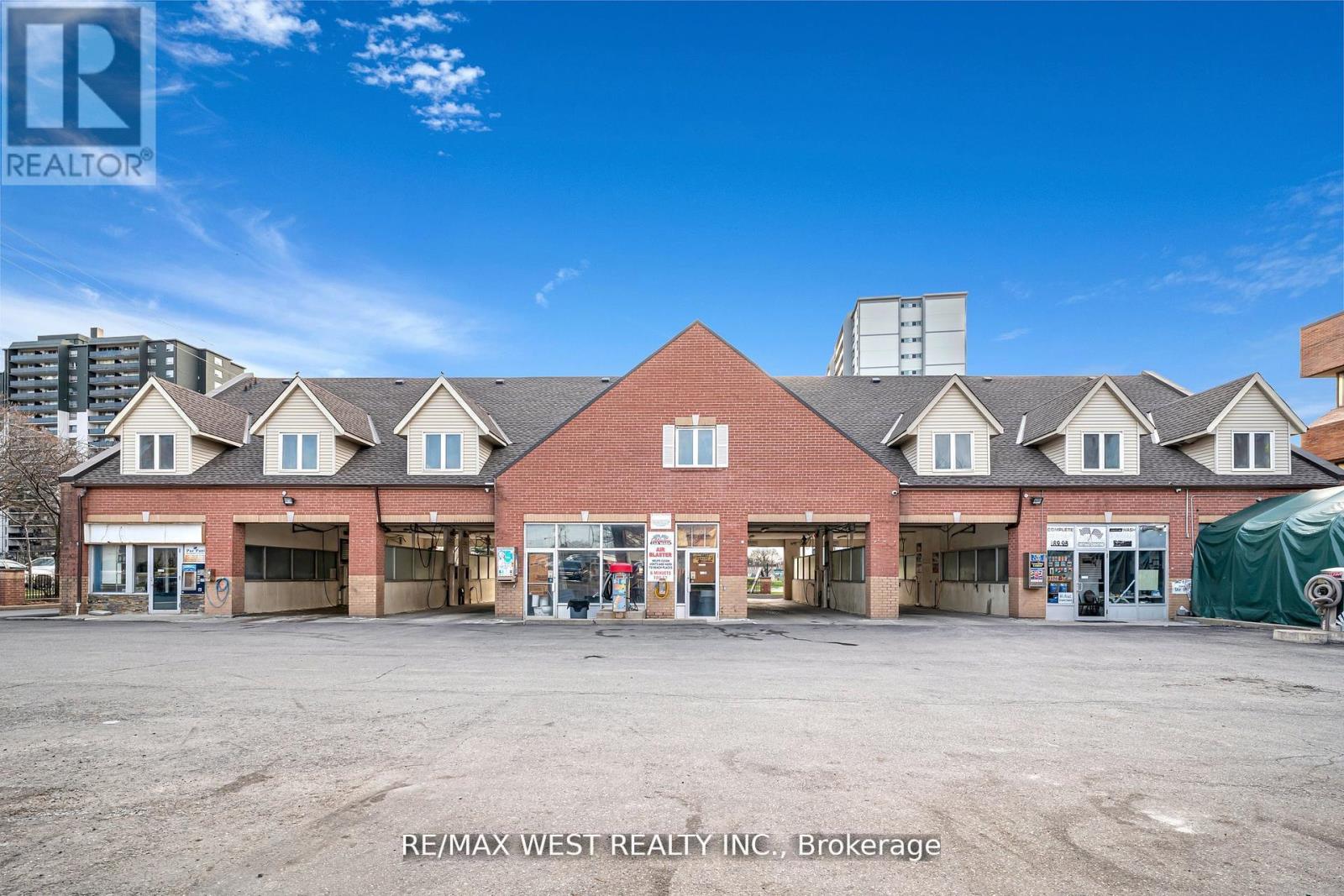 2800 Jane Street, Toronto, Ontario  M3N 2H9 - Photo 5 - W12662116