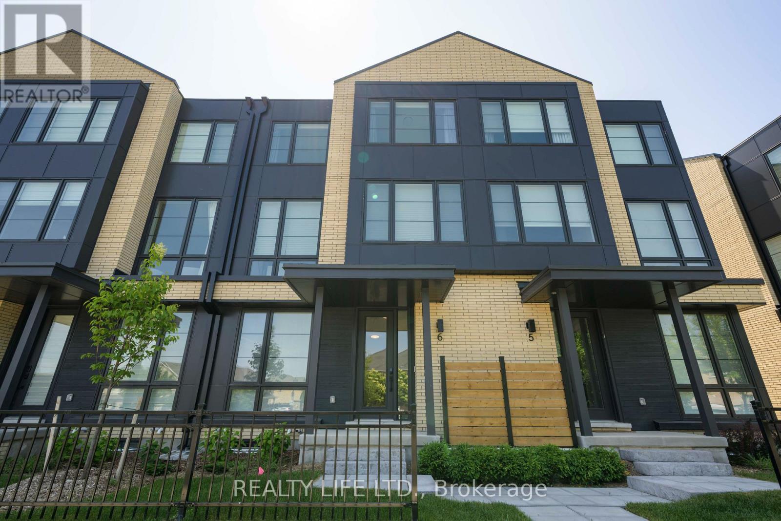 6 - 2273 Turnberry Road, Burlington, Ontario  L7M 2B2 - Photo 1 - W12664470