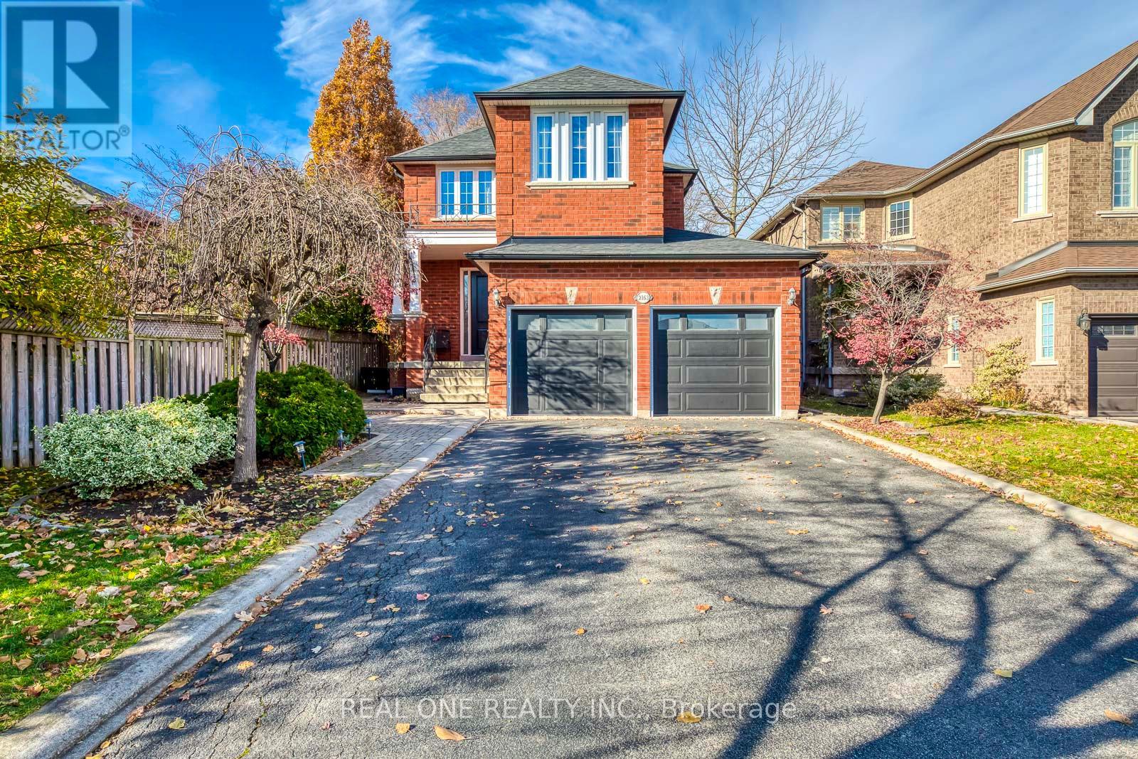 2163 Westmount Drive, Oakville, Ontario  L6M 3N9 - Photo 1 - W12664496