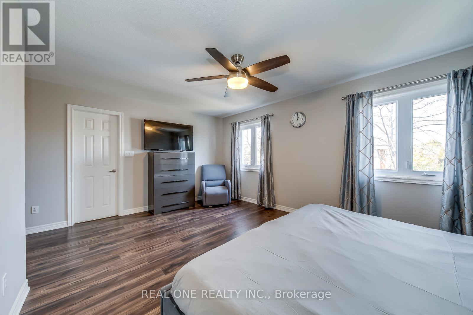 2163 Westmount Drive, Oakville, Ontario  L6M 3N9 - Photo 27 - W12664496