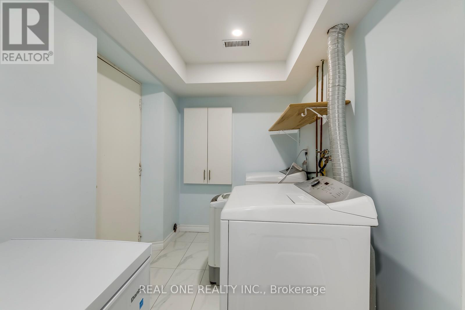 2163 Westmount Drive, Oakville, Ontario  L6M 3N9 - Photo 46 - W12664496