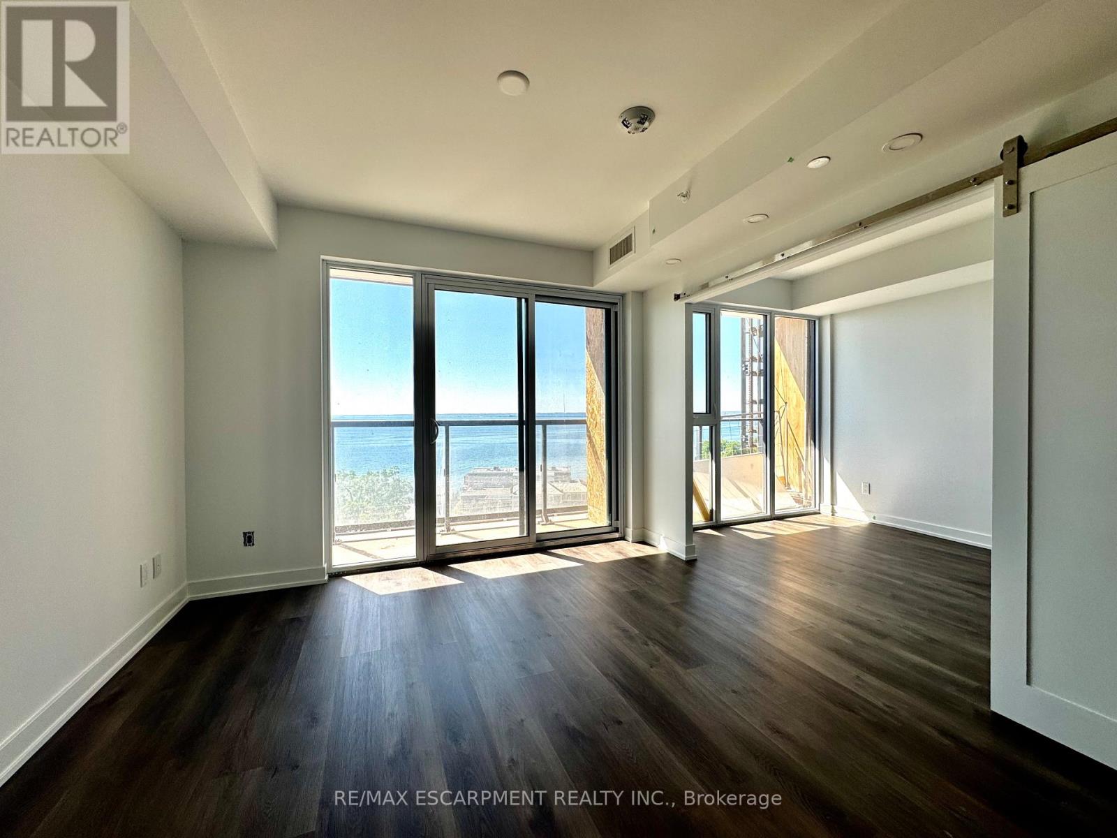 704 - 370 Martha Street, Burlington, Ontario  L7R 2P7 - Photo 19 - W12664510