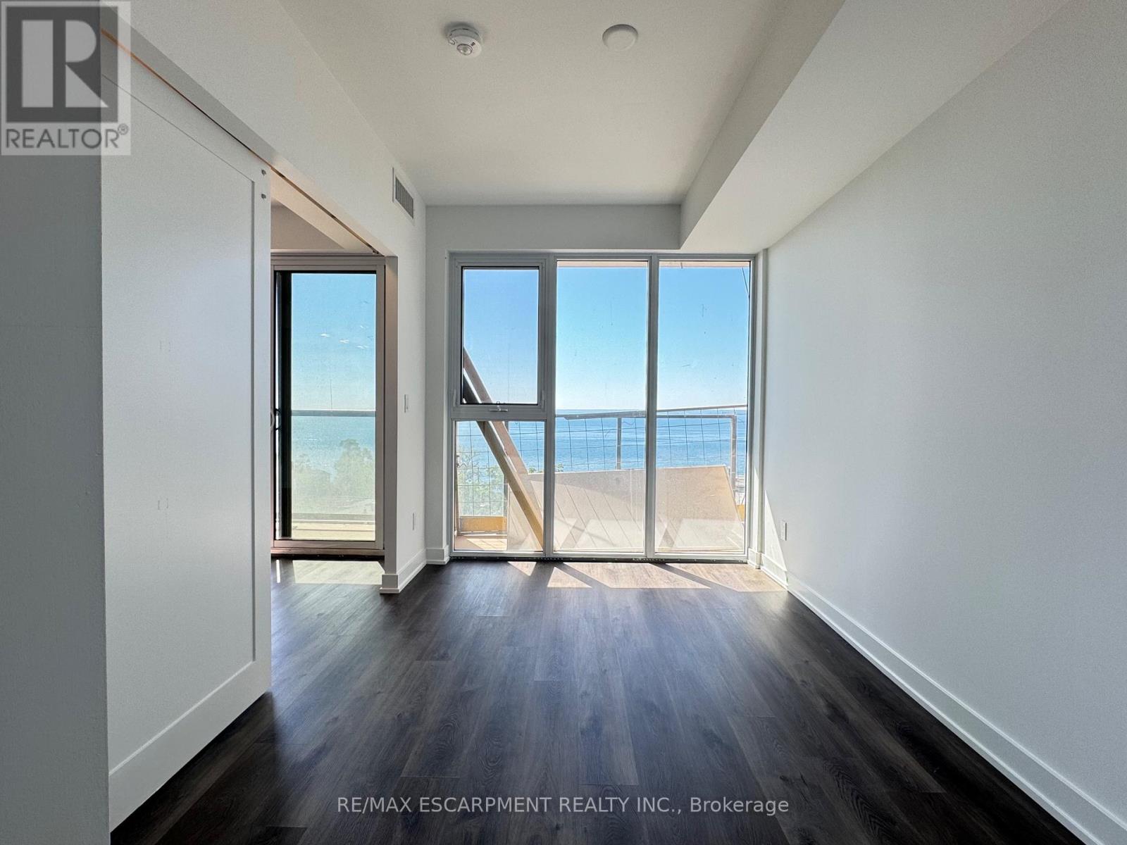 704 - 370 Martha Street, Burlington, Ontario  L7R 2P7 - Photo 21 - W12664510