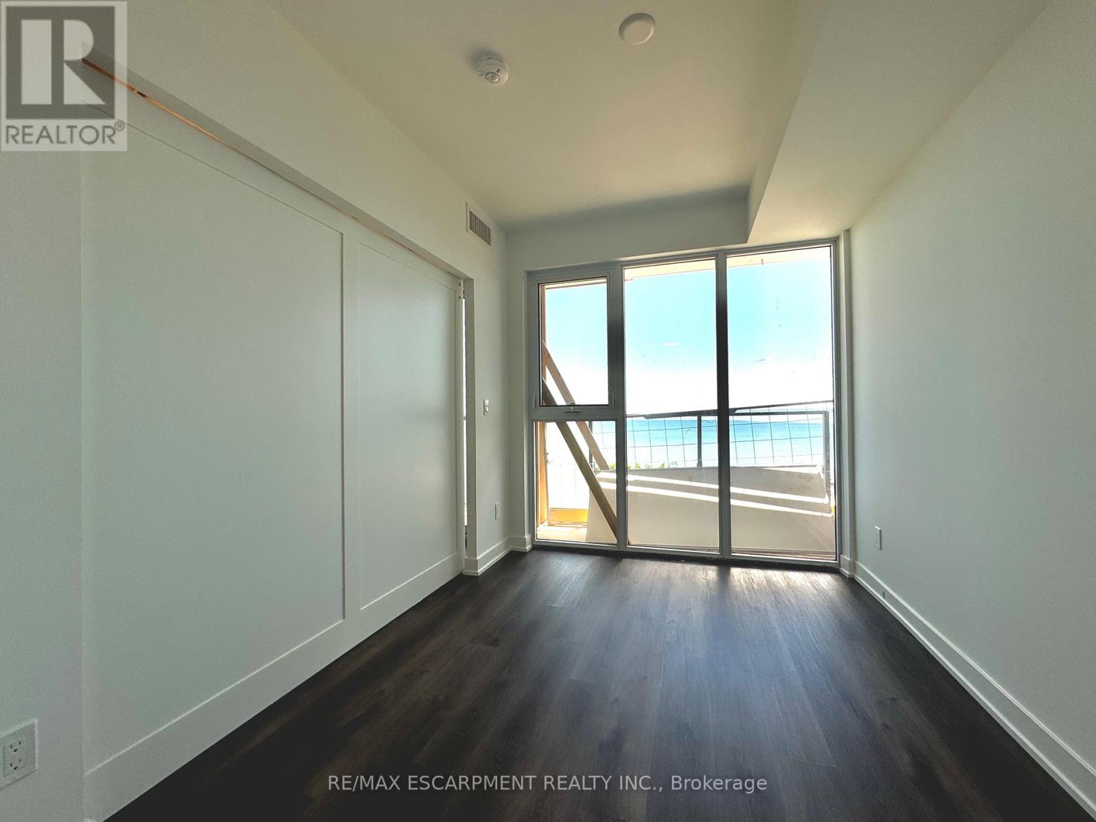 704 - 370 Martha Street, Burlington, Ontario  L7R 2P7 - Photo 22 - W12664510