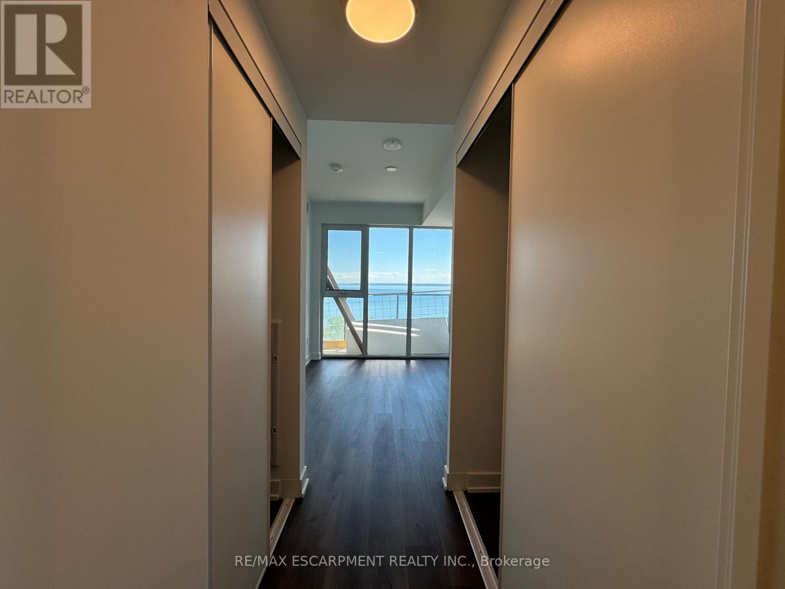 704 - 370 Martha Street, Burlington, Ontario  L7R 2P7 - Photo 25 - W12664510