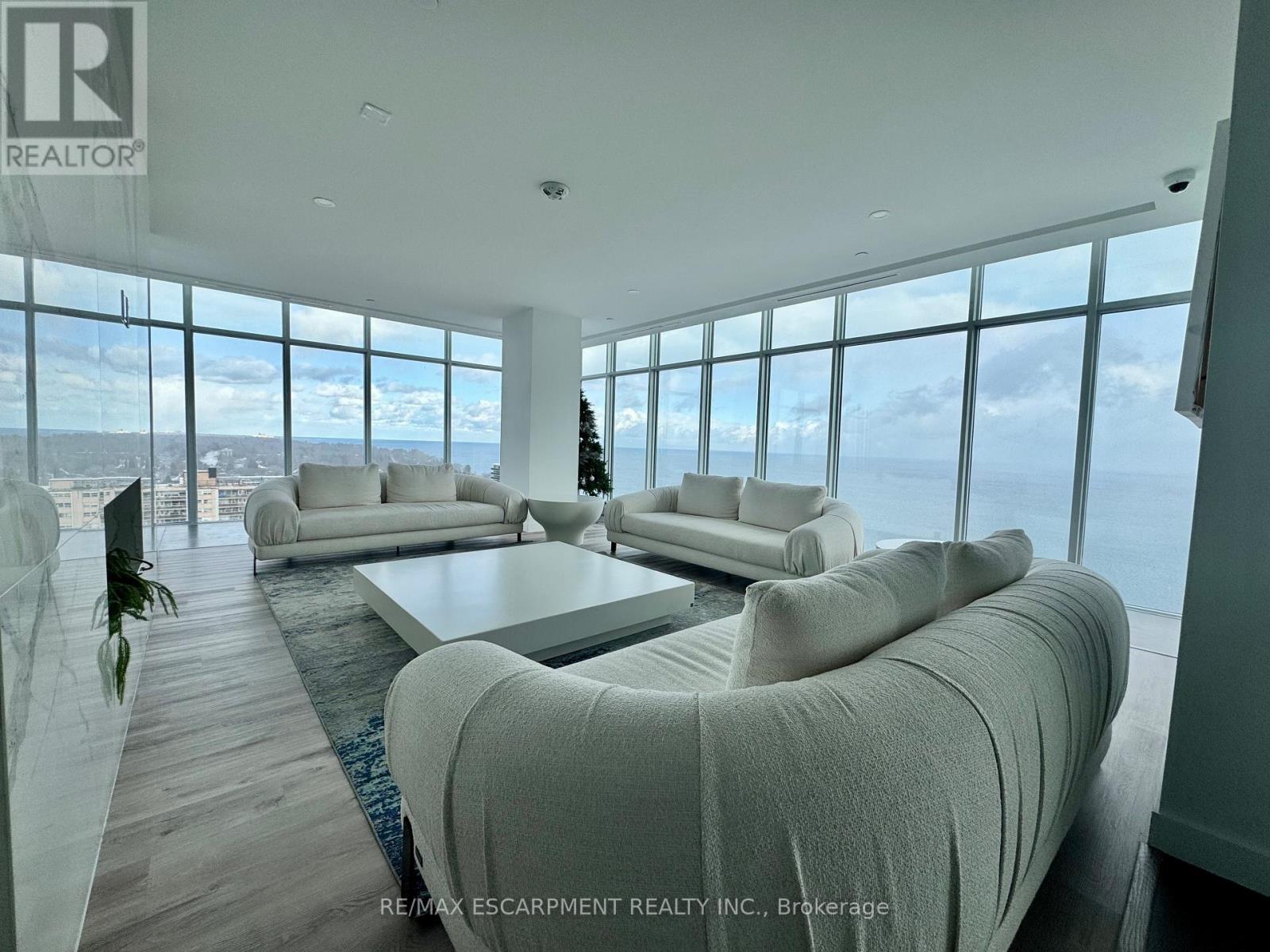 704 - 370 Martha Street, Burlington, Ontario  L7R 2P7 - Photo 34 - W12664510