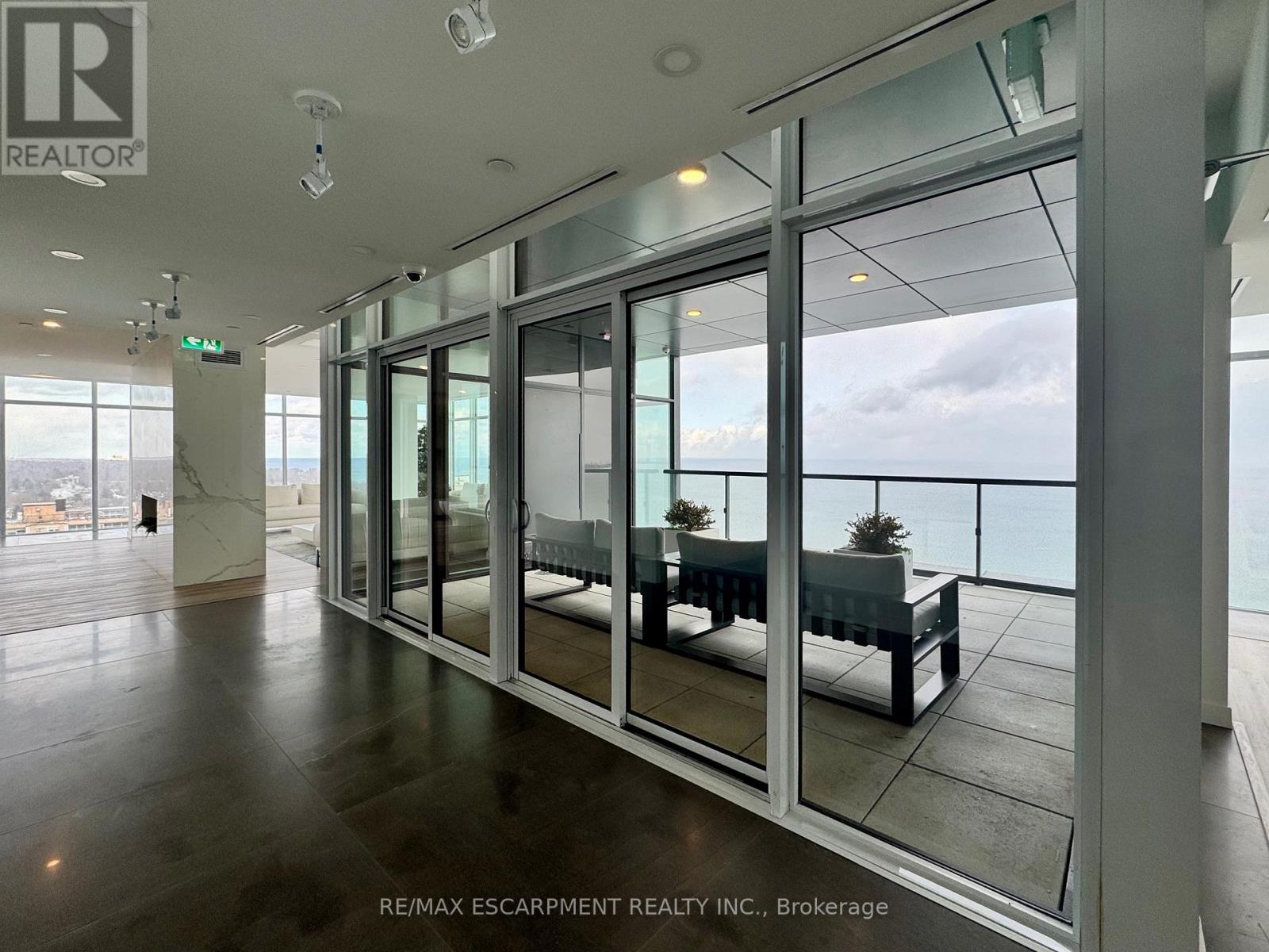 704 - 370 Martha Street, Burlington, Ontario  L7R 2P7 - Photo 38 - W12664510