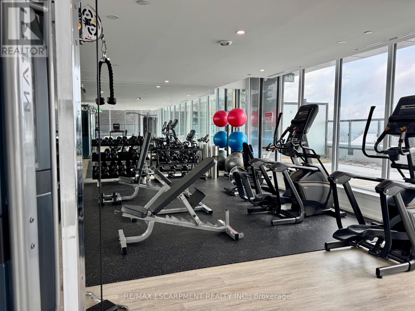 704 - 370 Martha Street, Burlington, Ontario  L7R 2P7 - Photo 41 - W12664510