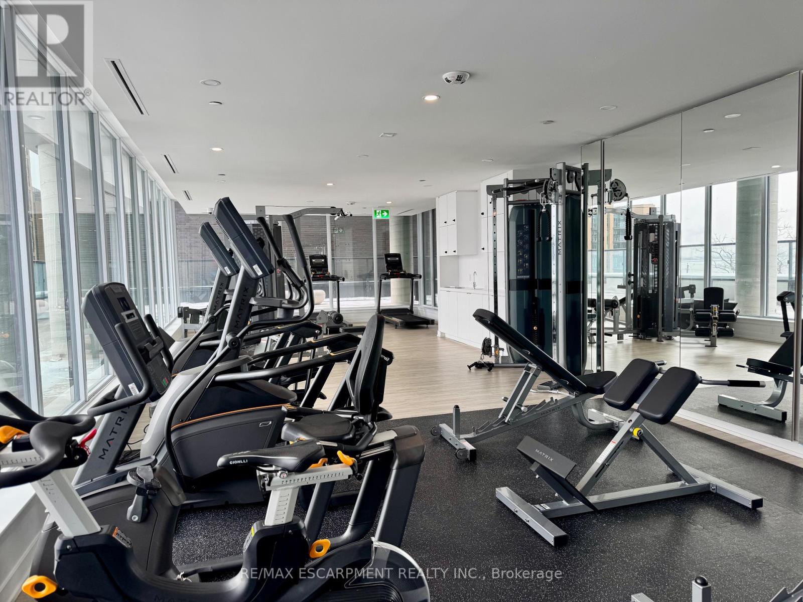 704 - 370 Martha Street, Burlington, Ontario  L7R 2P7 - Photo 42 - W12664510