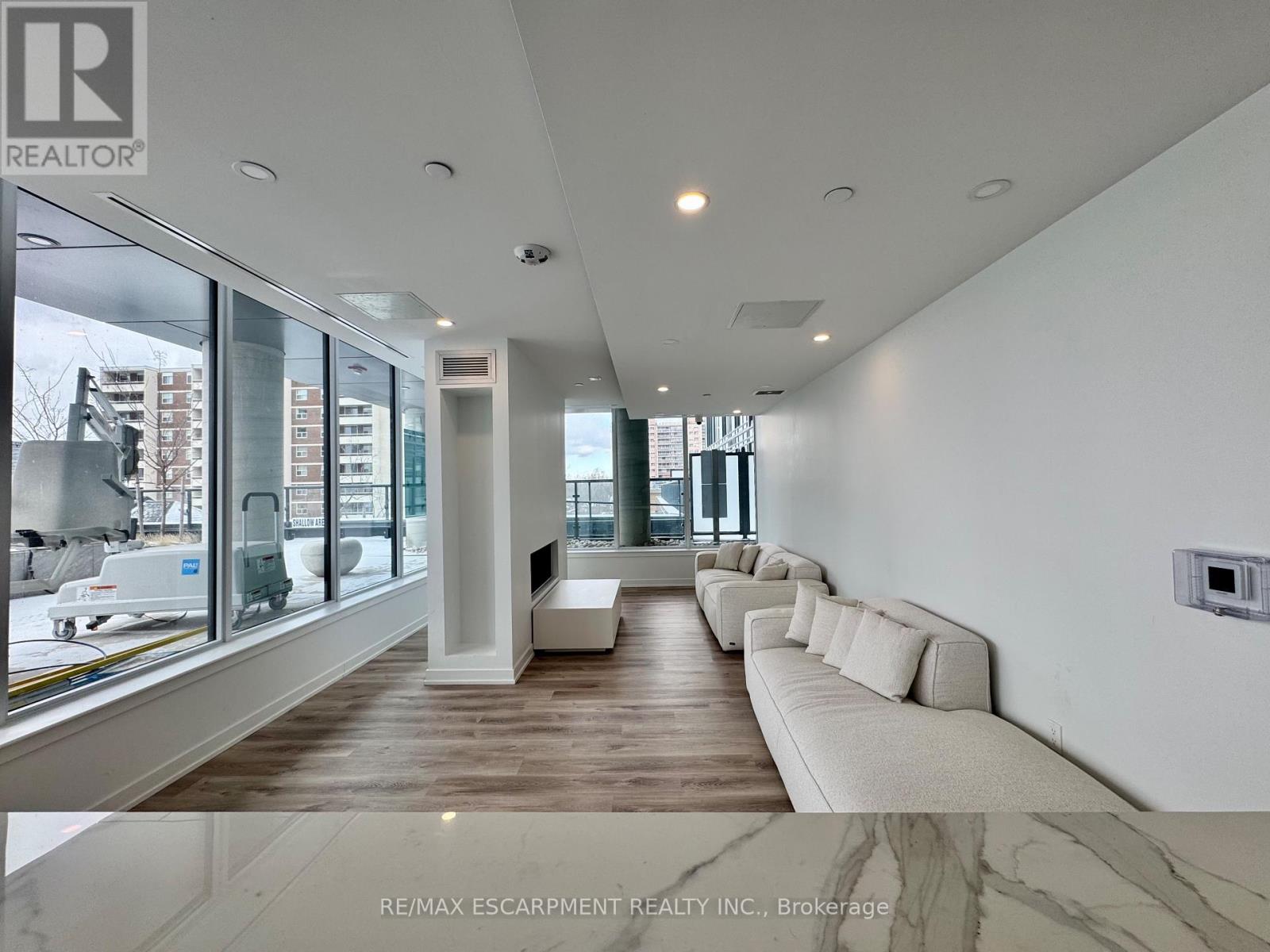 704 - 370 Martha Street, Burlington, Ontario  L7R 2P7 - Photo 46 - W12664510