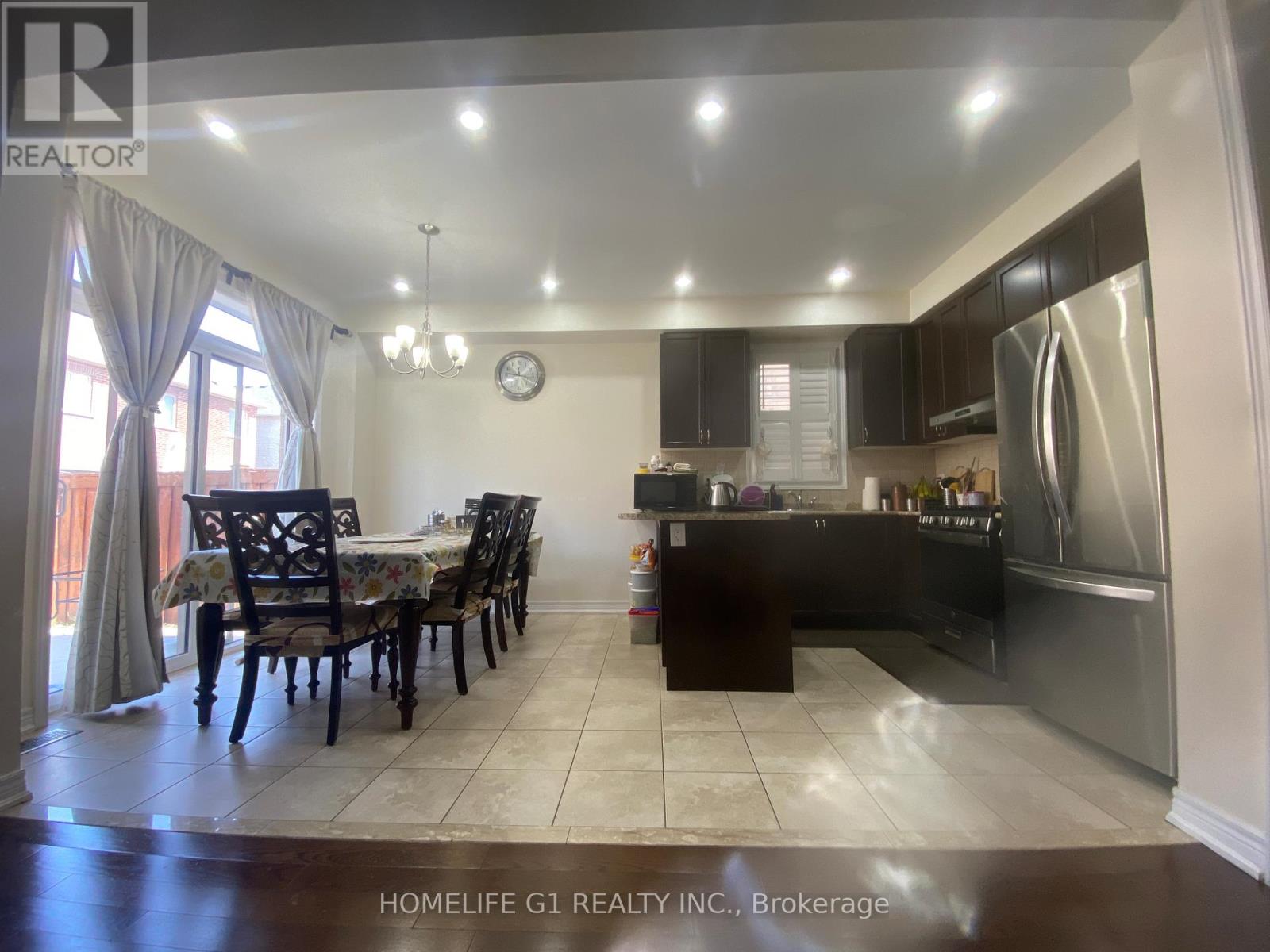 22 Relton Circle, Brampton, Ontario  L6P 3Z2 - Photo 11 - W12664522