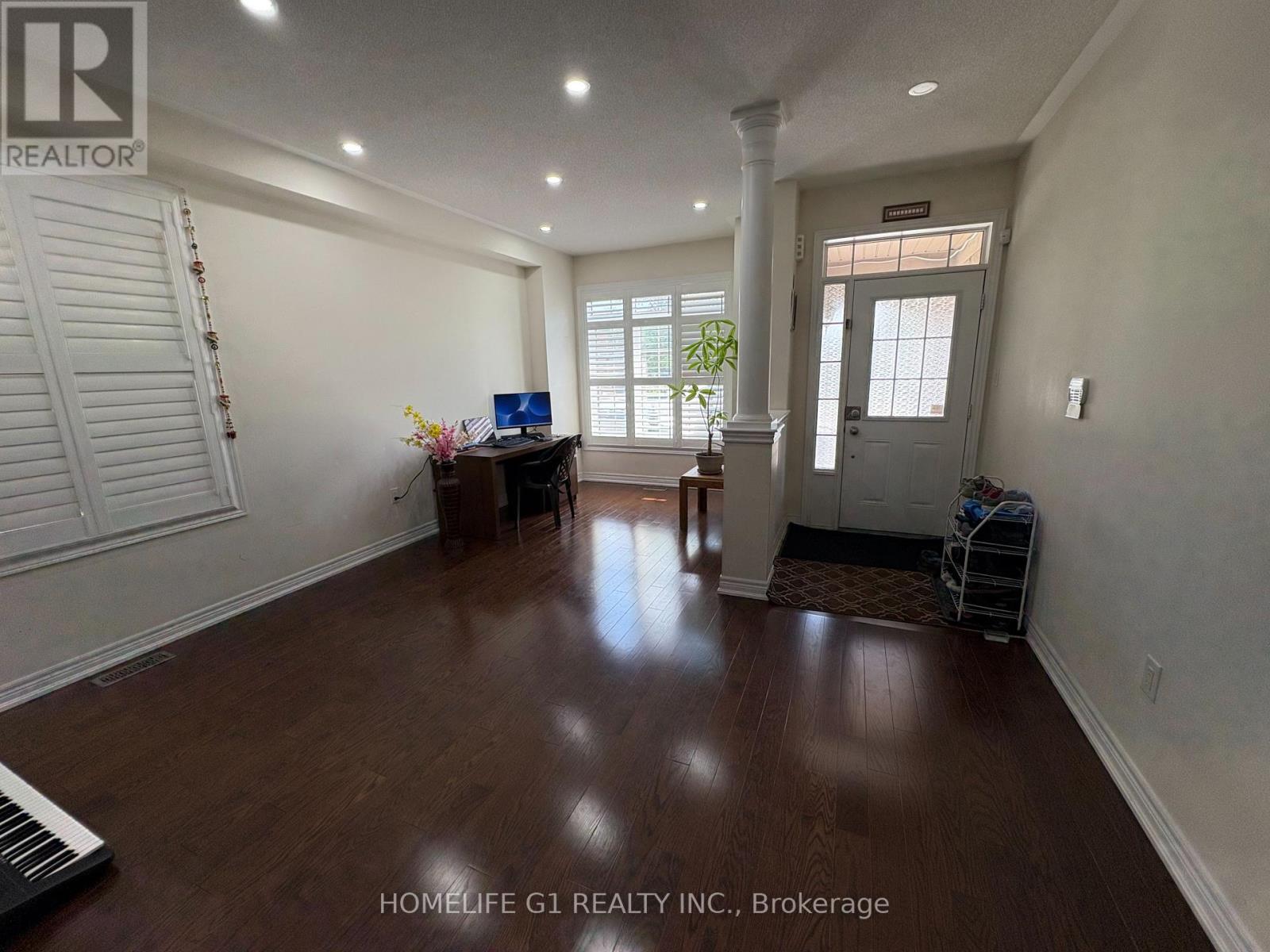 22 Relton Circle, Brampton, Ontario  L6P 3Z2 - Photo 4 - W12664522