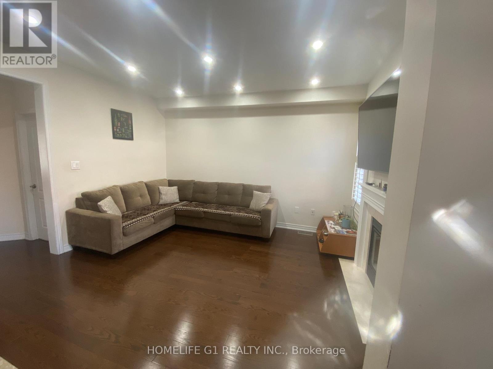 22 Relton Circle, Brampton, Ontario  L6P 3Z2 - Photo 7 - W12664522