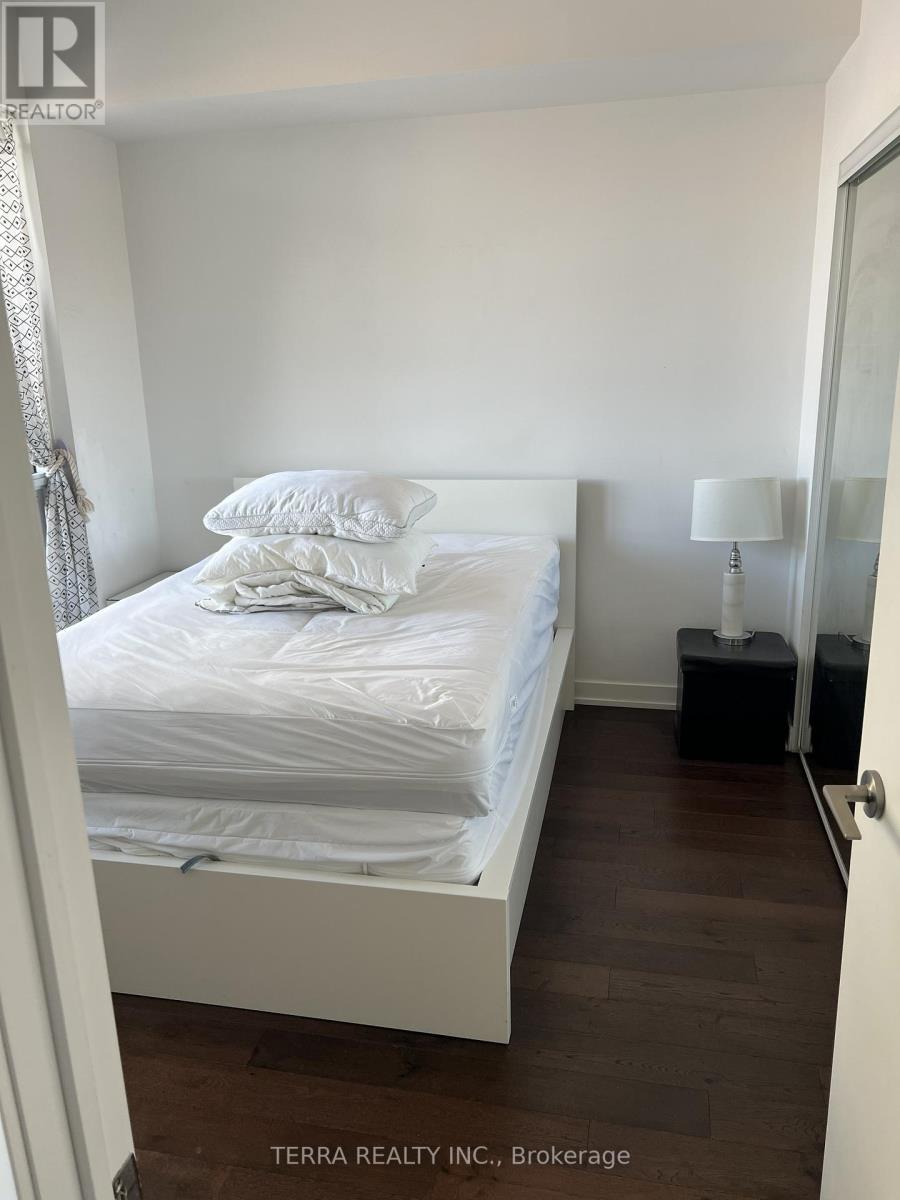 4010 - 2212 Lakeshore Boulevard W, Toronto, Ontario  M8V 3X9 - Photo 10 - W12664524