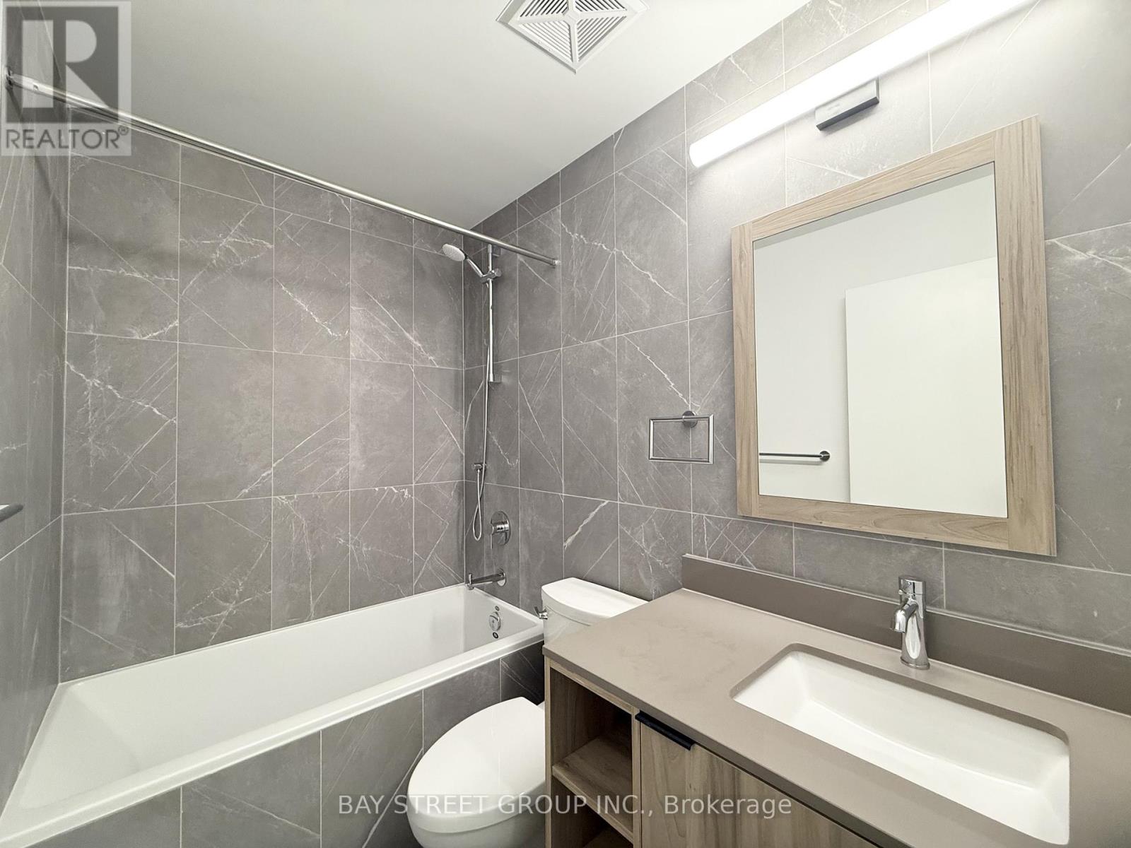 1037 The Queensway, Etobicoke Quay, Toronto, Ontario  M8Z 6C7 - Photo 5 - W12664532