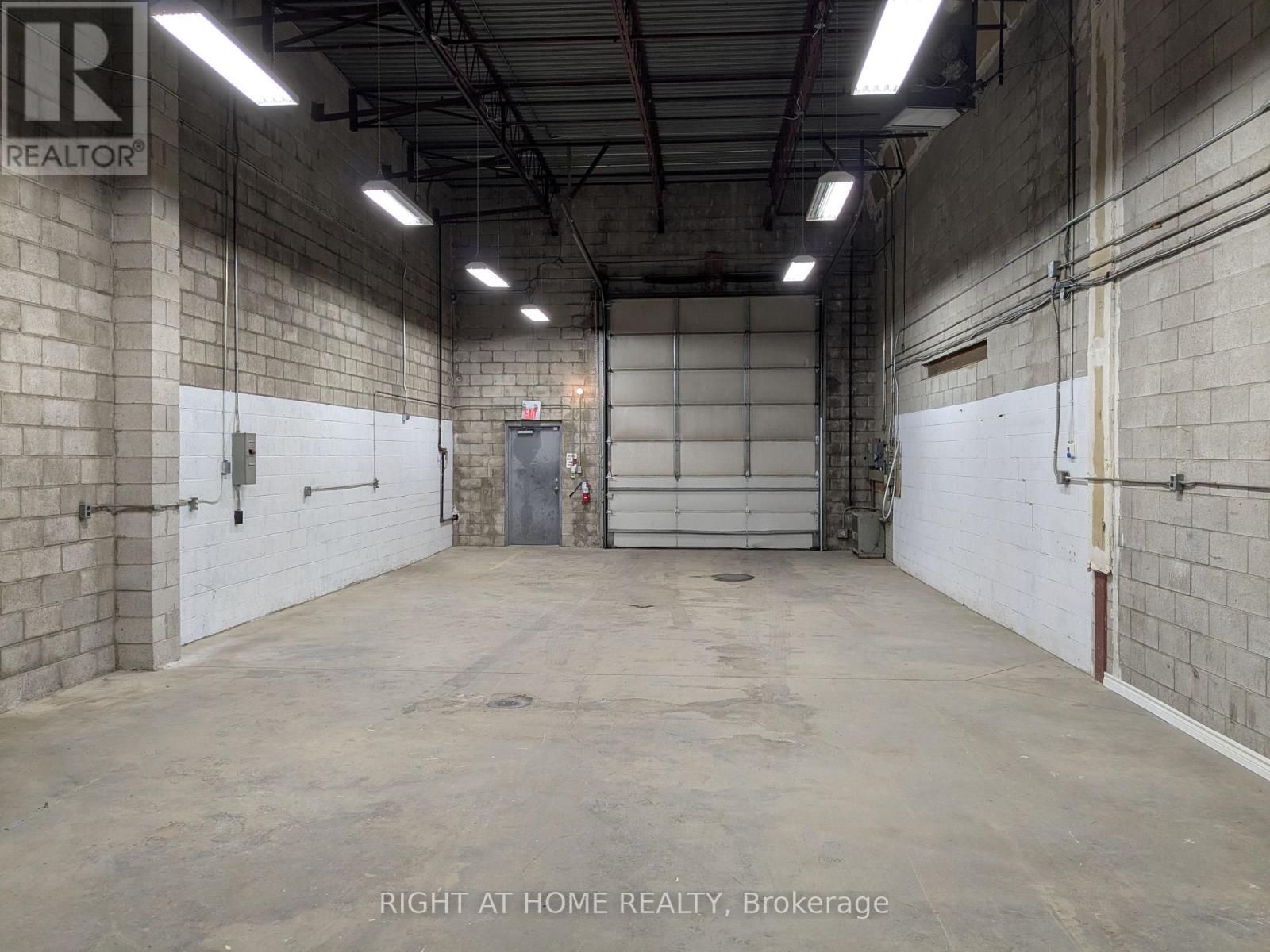 62 Plant Farm Boulevard, Brantford, Ontario  N3S 7W3 - Photo 10 - X12664502