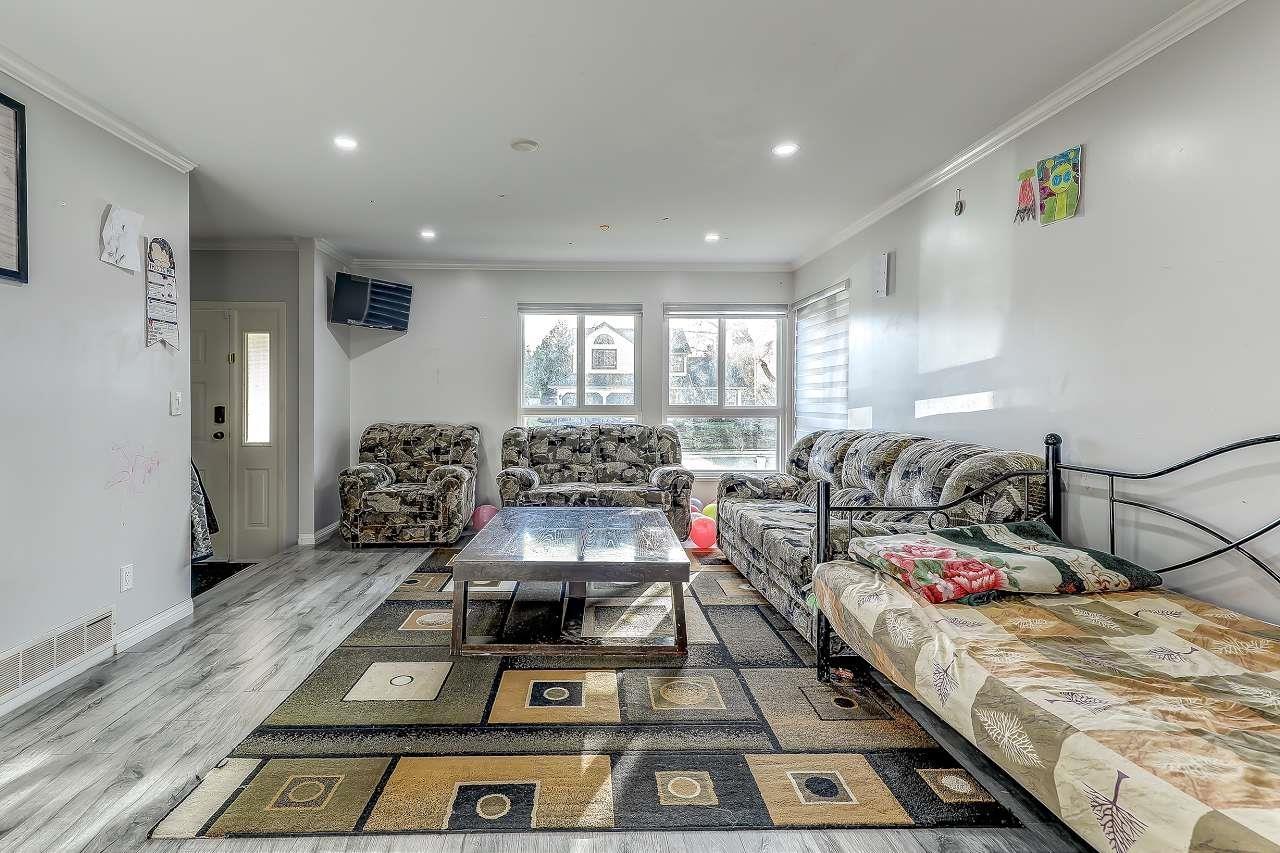 32275 Clinton Avenue, Abbotsford, British Columbia  V2T 5B3 - Photo 13 - R3075260