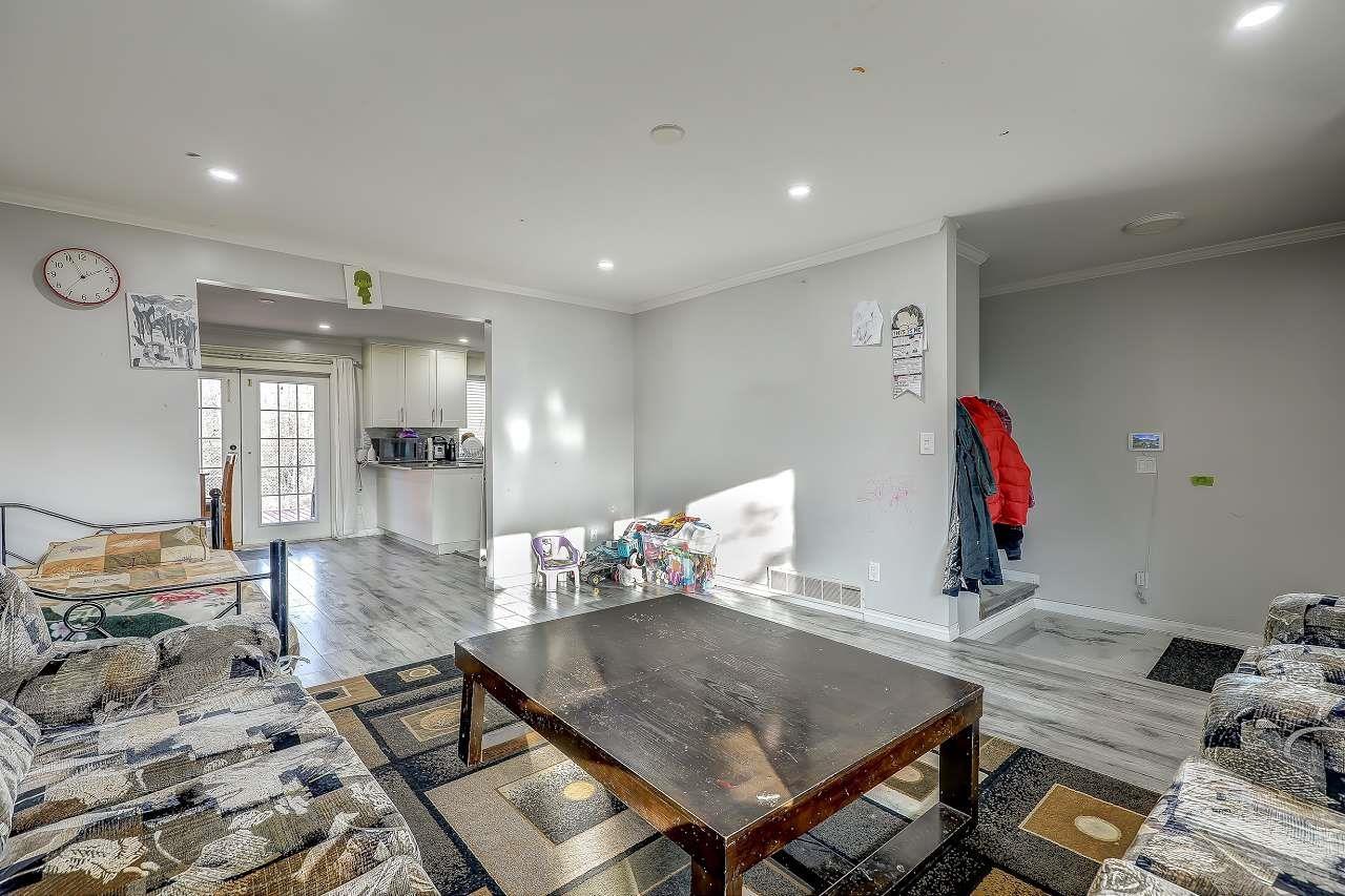 32275 Clinton Avenue, Abbotsford, British Columbia  V2T 5B3 - Photo 15 - R3075260