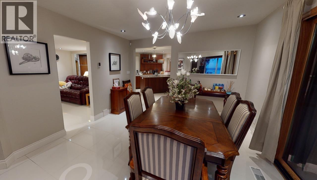 2222 Chairlift Road, West Vancouver, British Columbia  V7S 3G2 - Photo 18 - R3075449