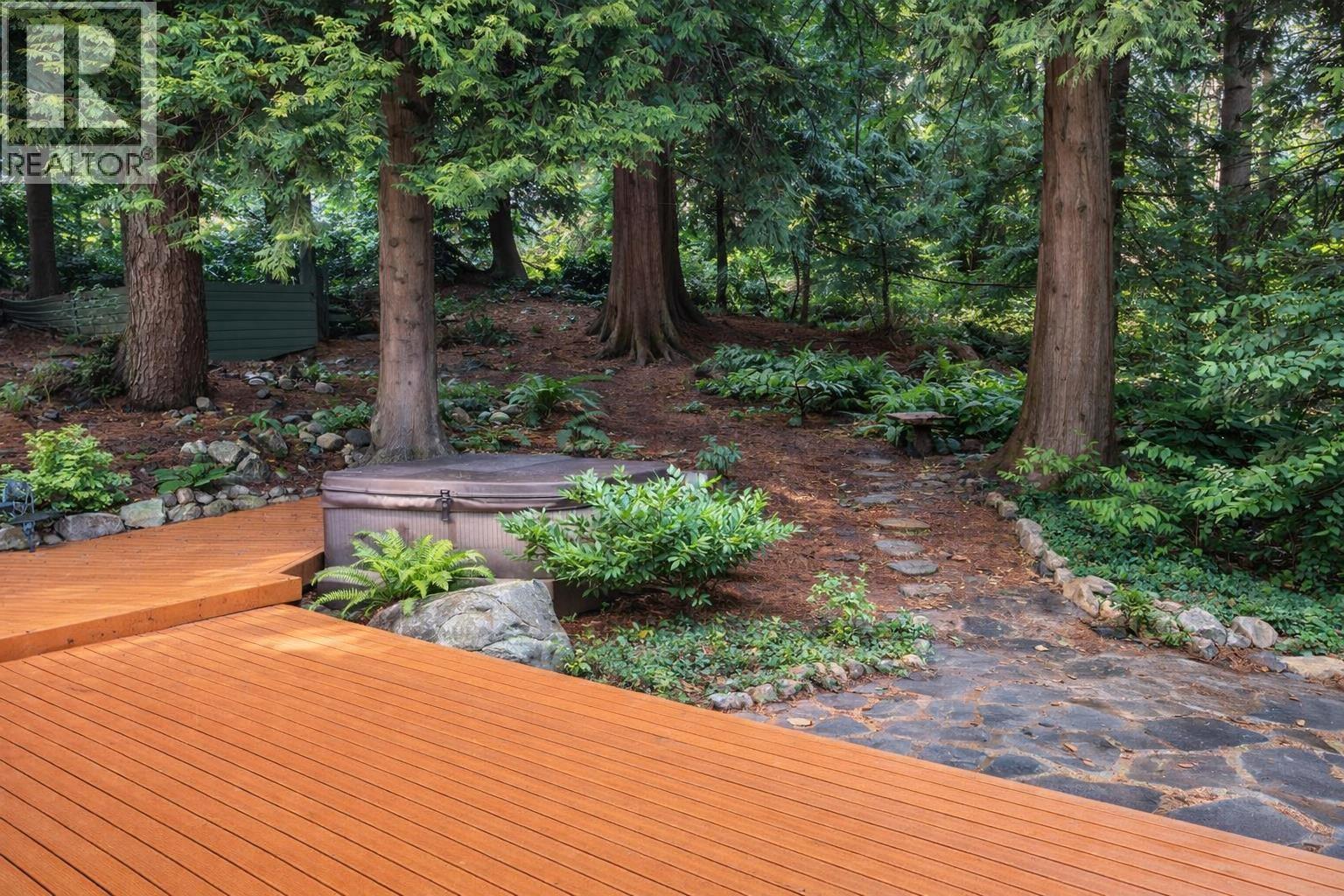 2222 Chairlift Road, West Vancouver, British Columbia  V7S 3G2 - Photo 30 - R3075449